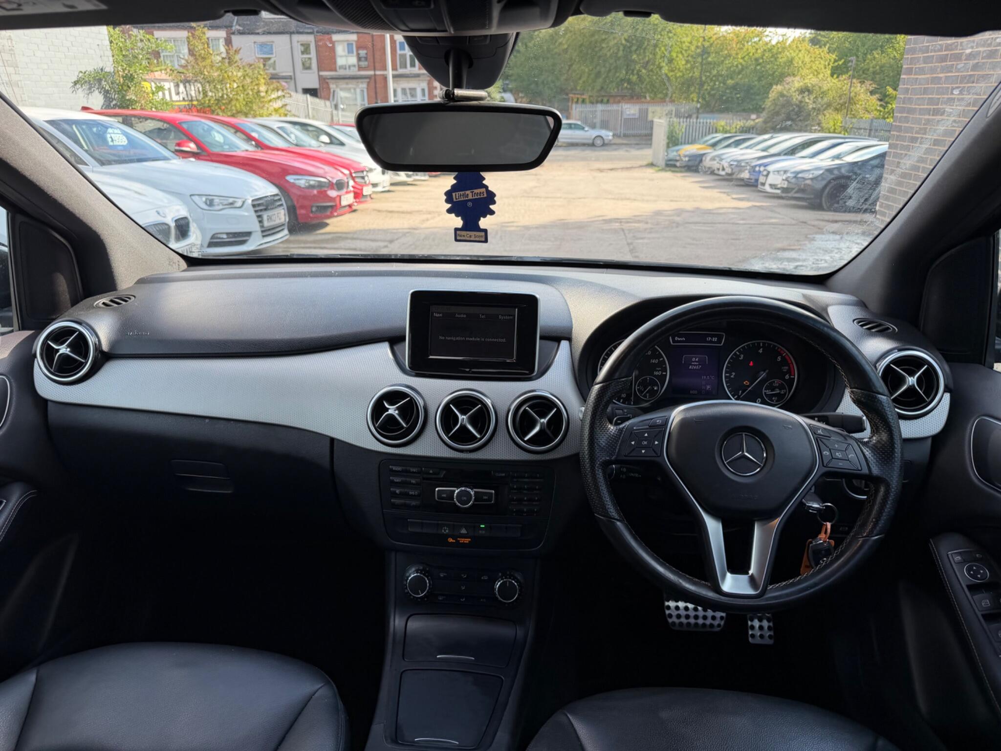 Mercedes-Benz B-Class view 24