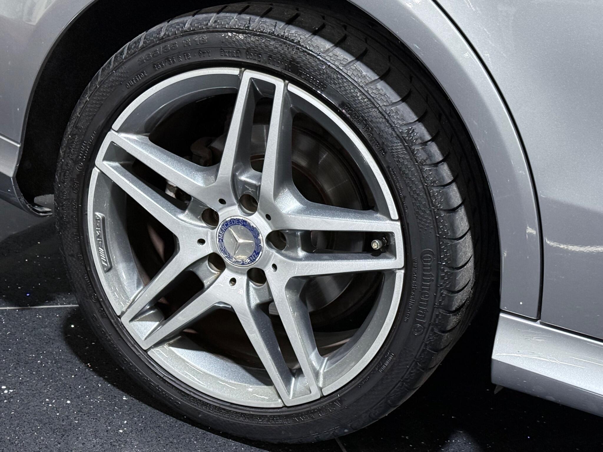Mercedes-Benz E-Class view 58
