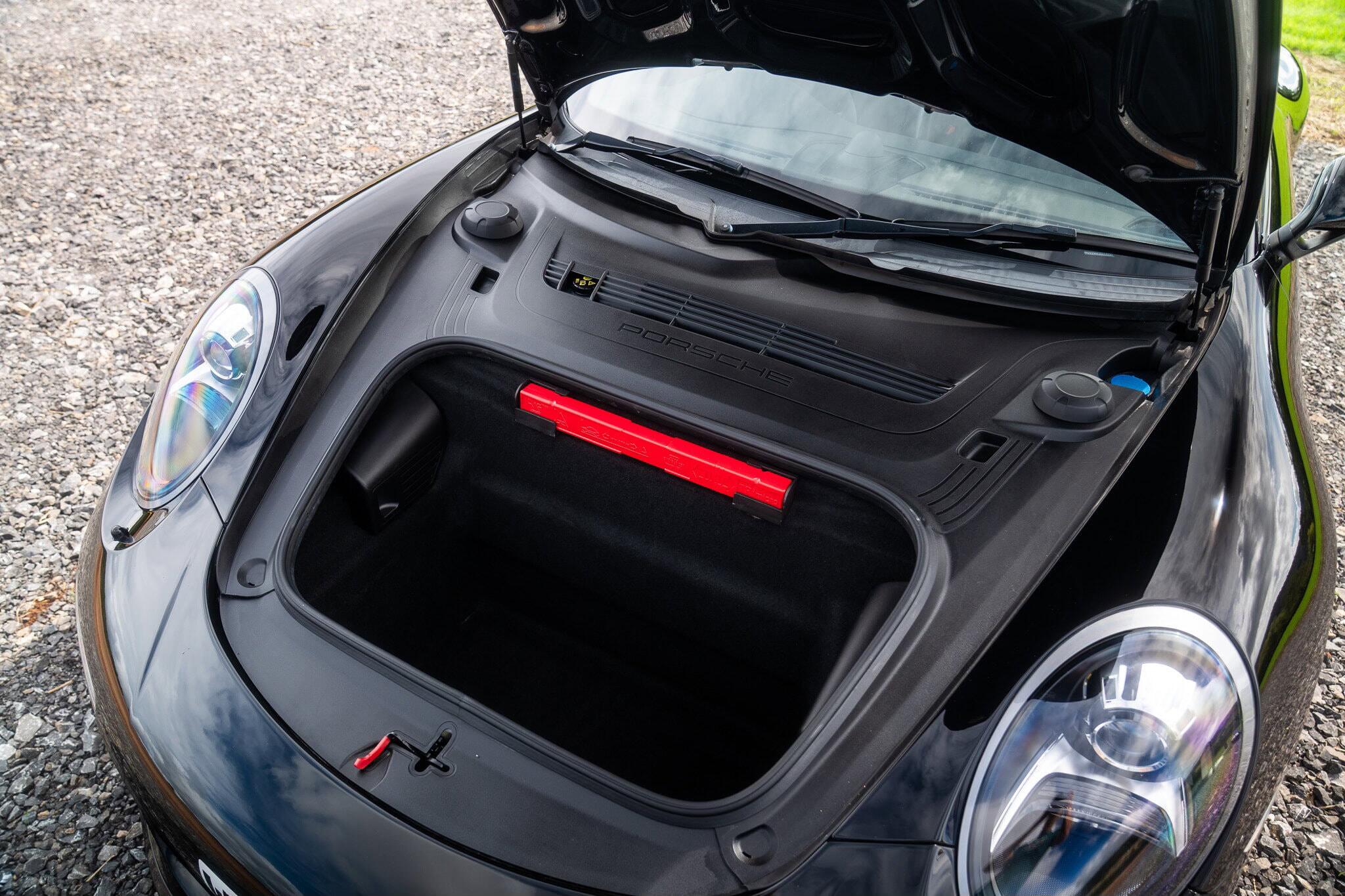 Porsche 911 view 23