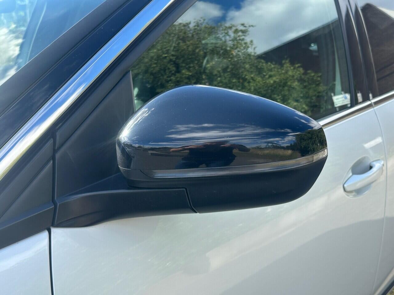 Peugeot 5008 view 12