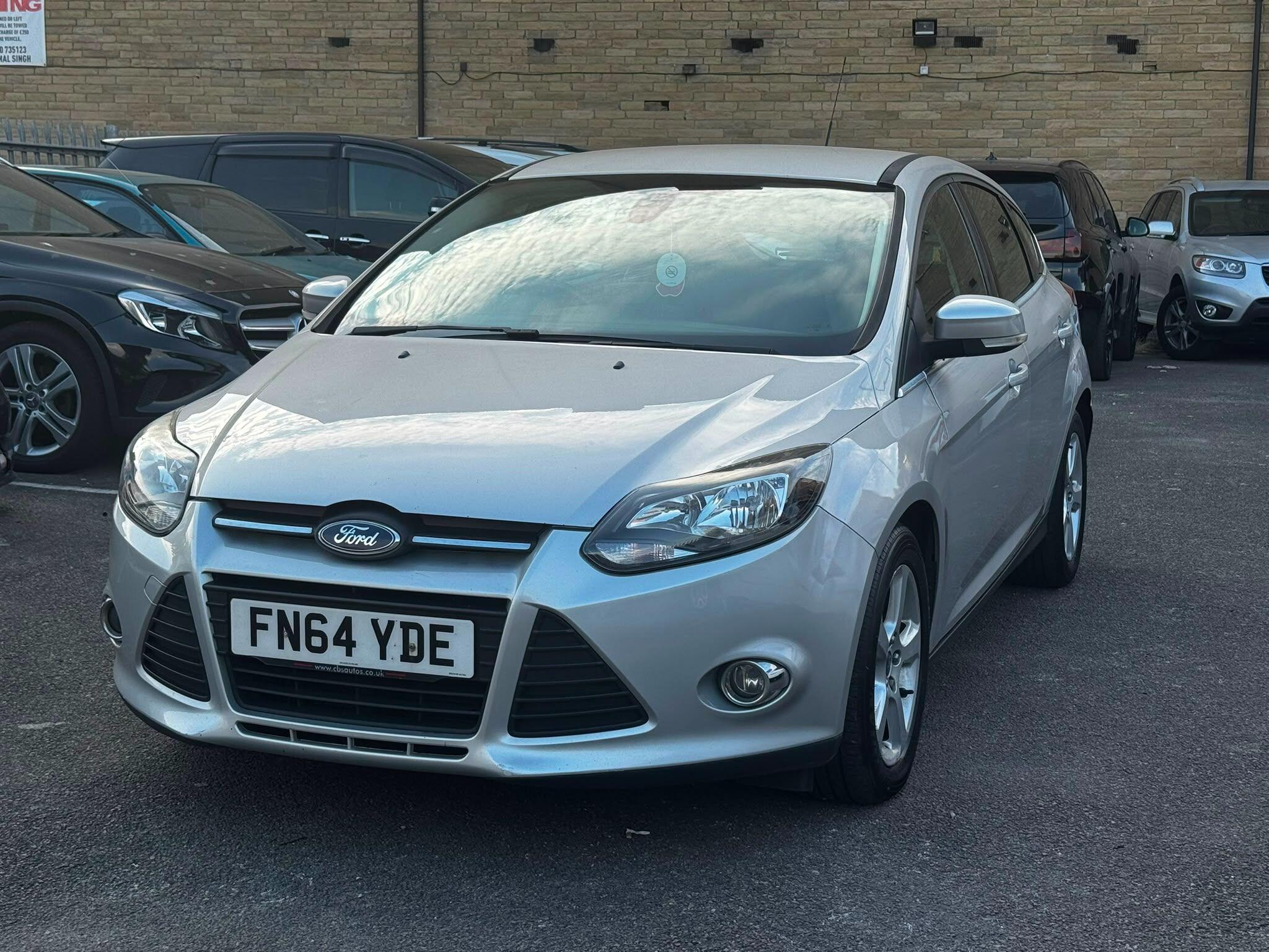Ford Focus view 2