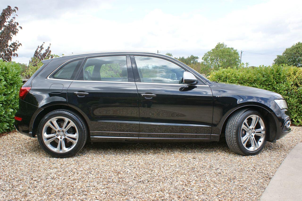 Audi SQ5 view 13