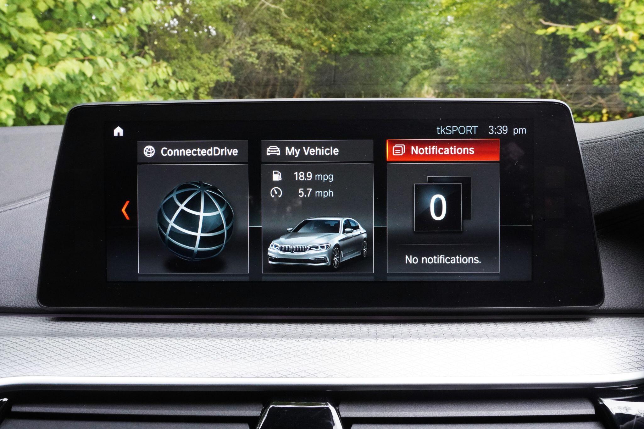 BMW 5 Series view 29