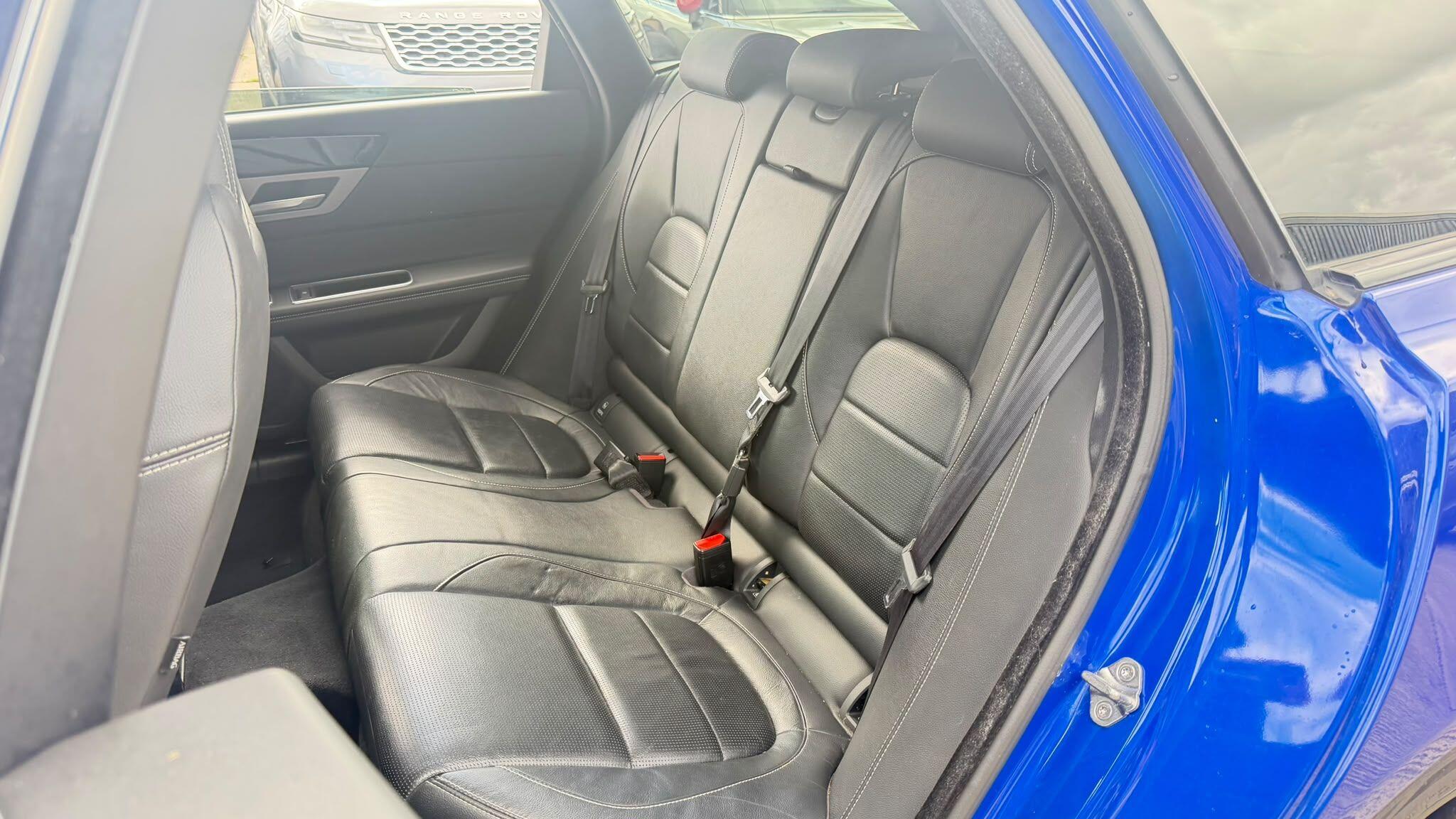 Jaguar XF view 16