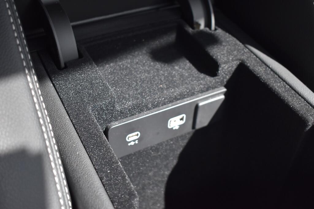 Jaguar Xe view 71