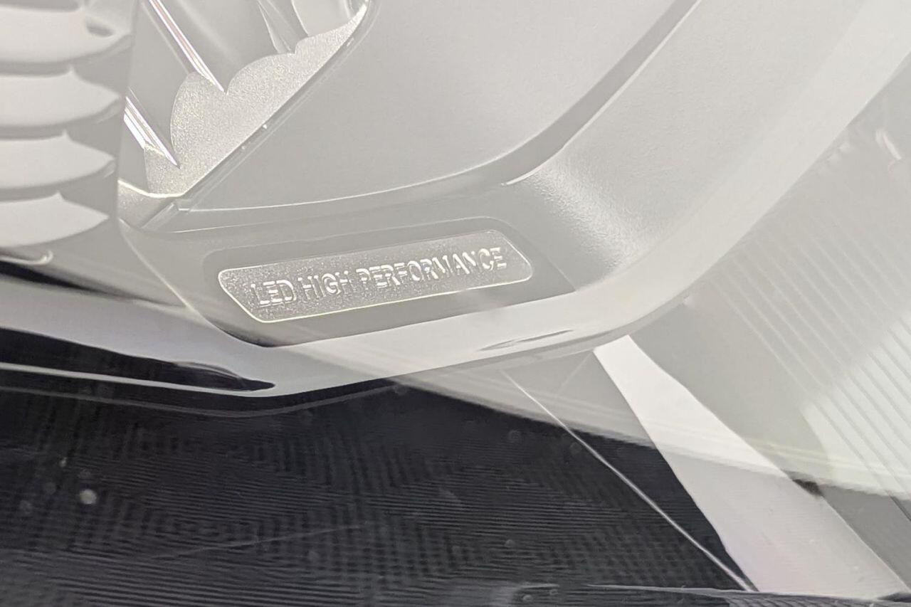 Mercedes-Benz Eqb view 50