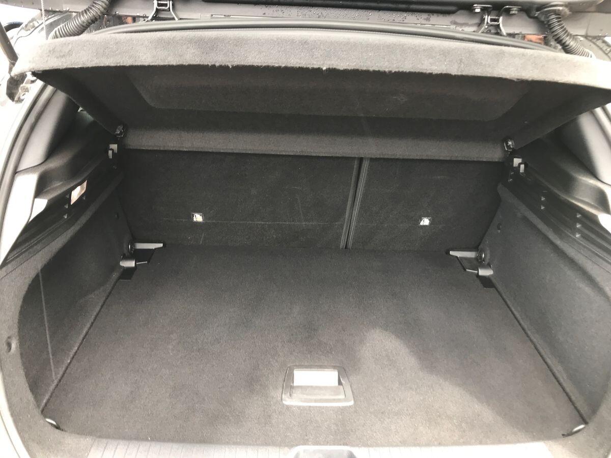 Vauxhall Astra view 8