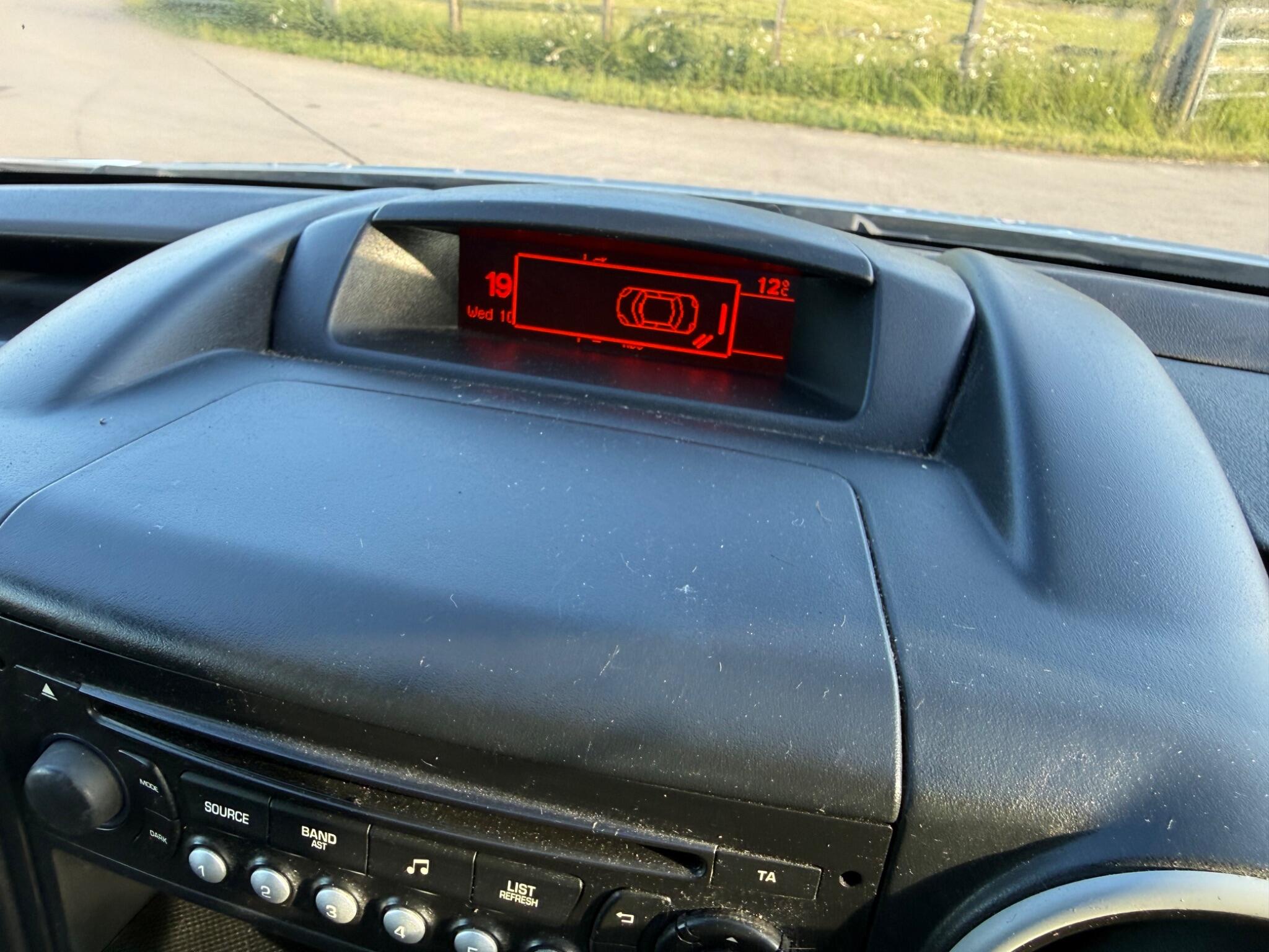 Citroen Berlingo 1.6 HDi 850 Enterprise L1 5dr — photo 46 of 92