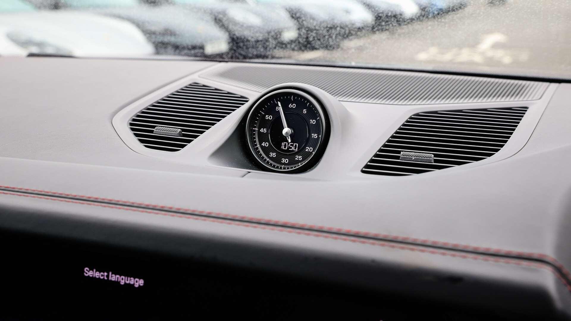 Porsche Cayenne view 16
