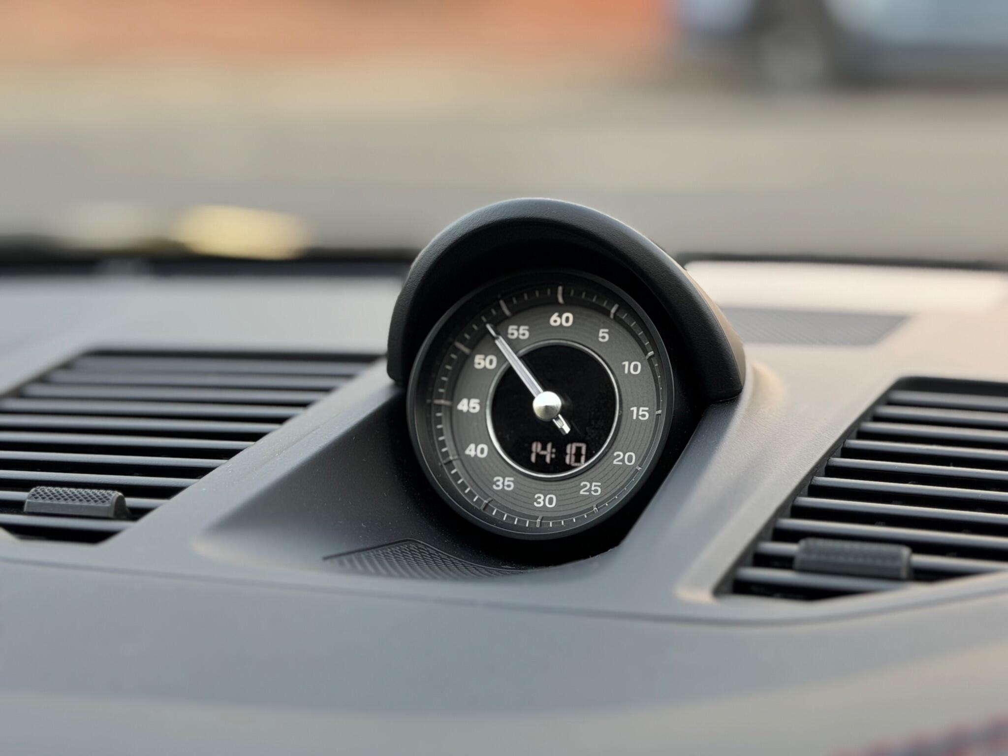 Porsche 911 view 47