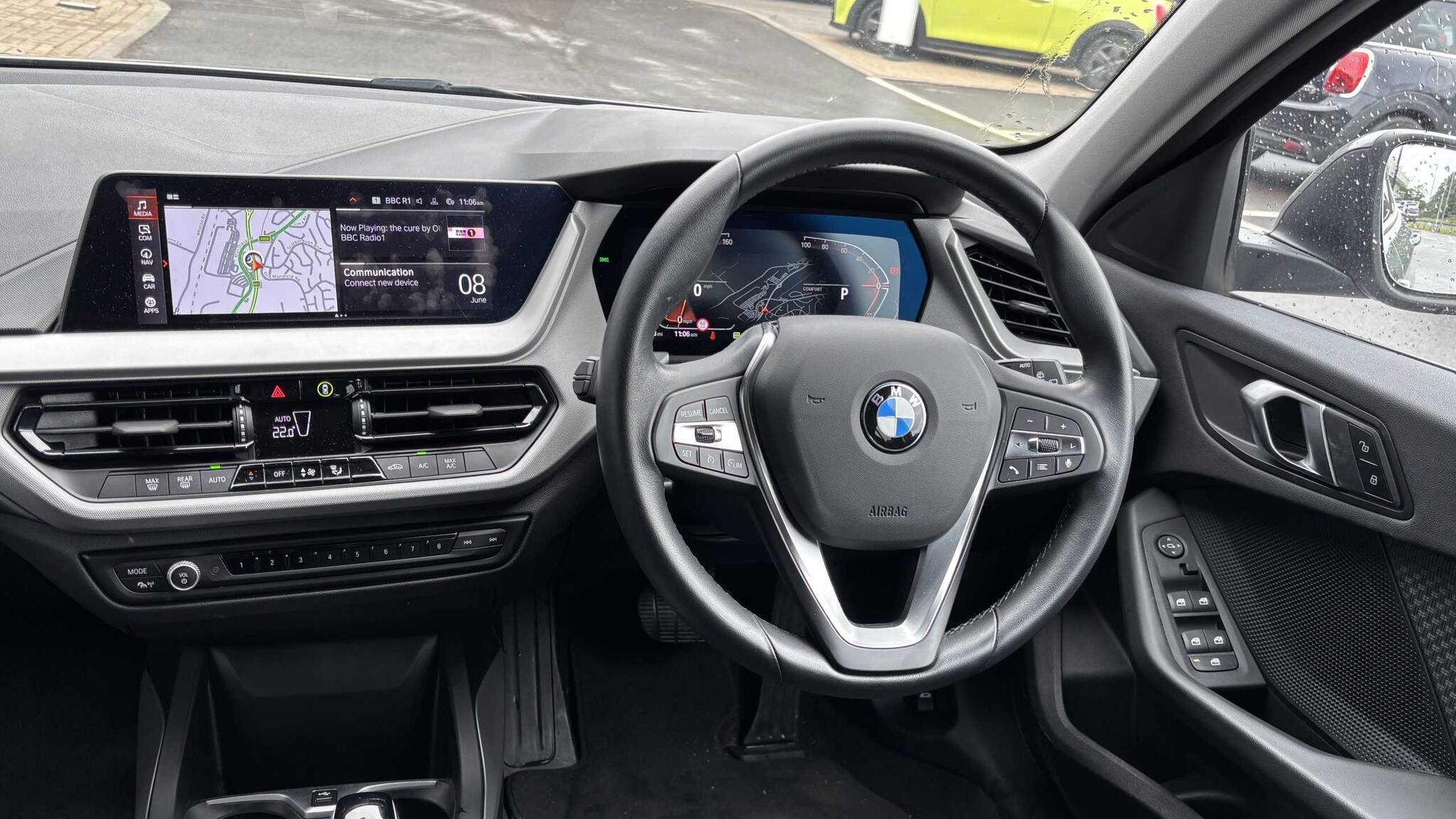 BMW 1 Series view 3