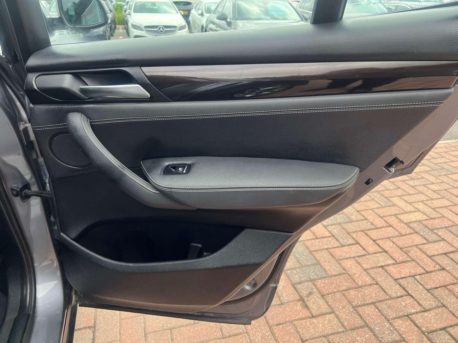 BMW X3 view 49