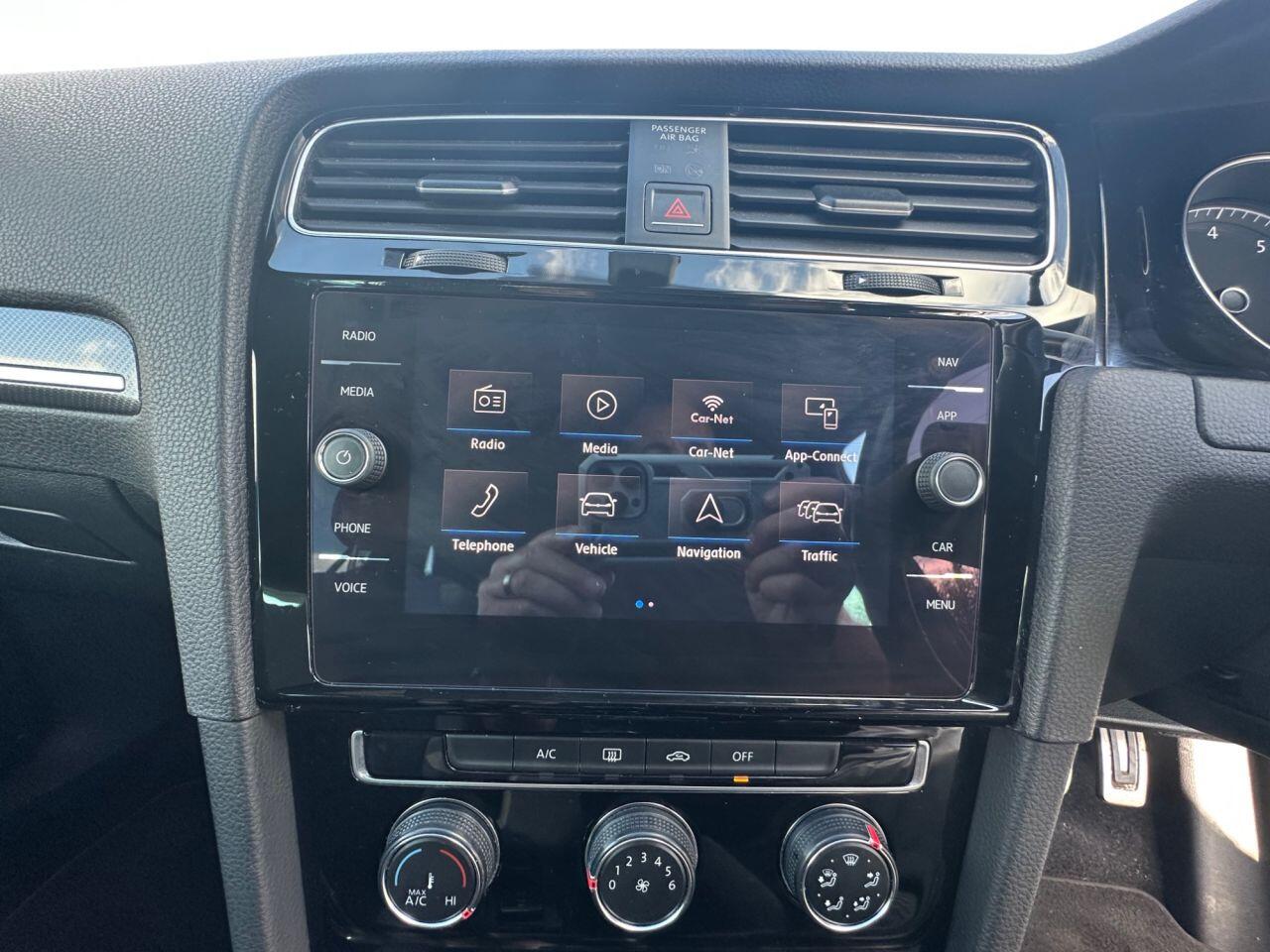 Volkswagen Golf view 4