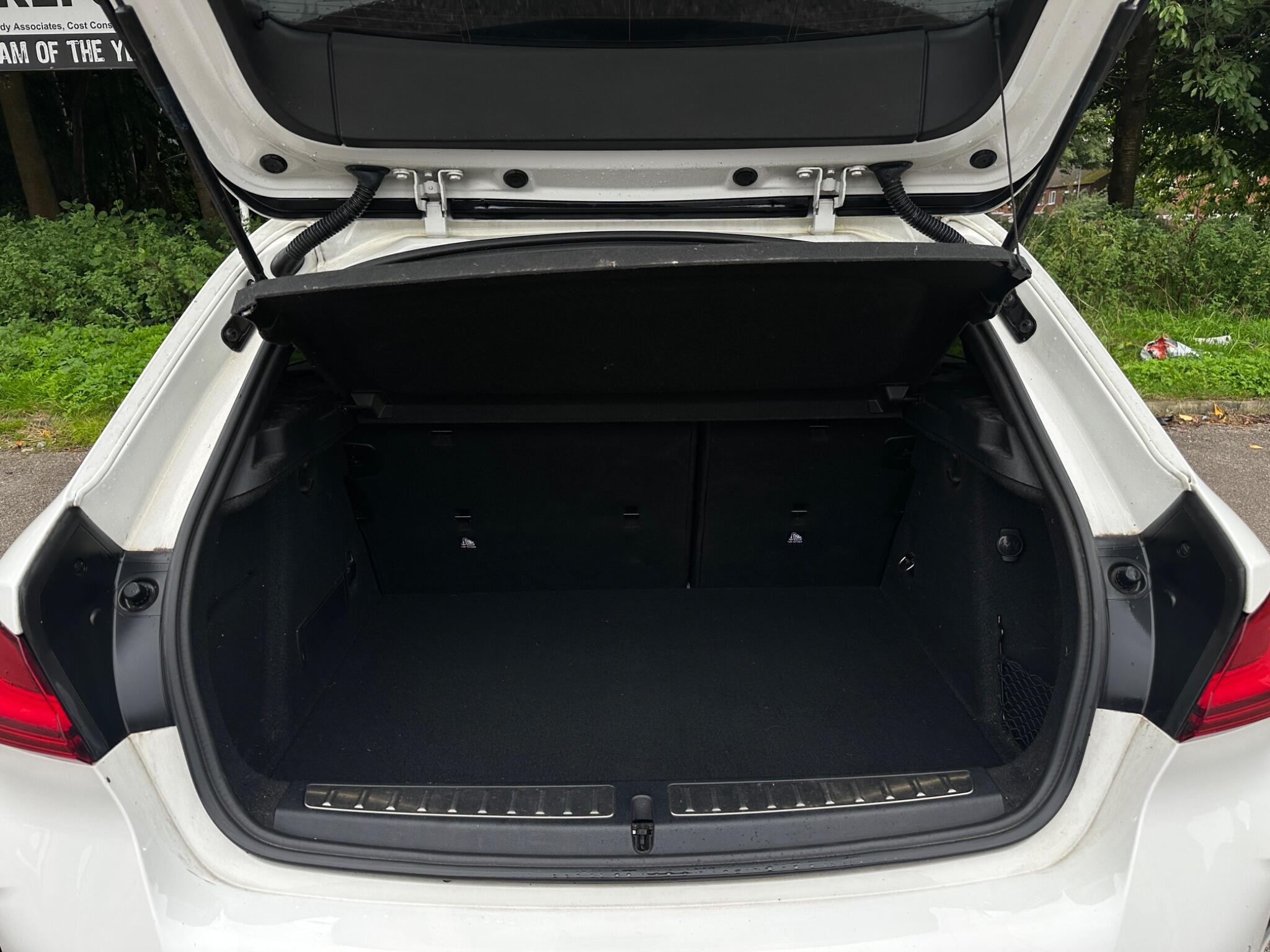 BMW 1 Series view 11