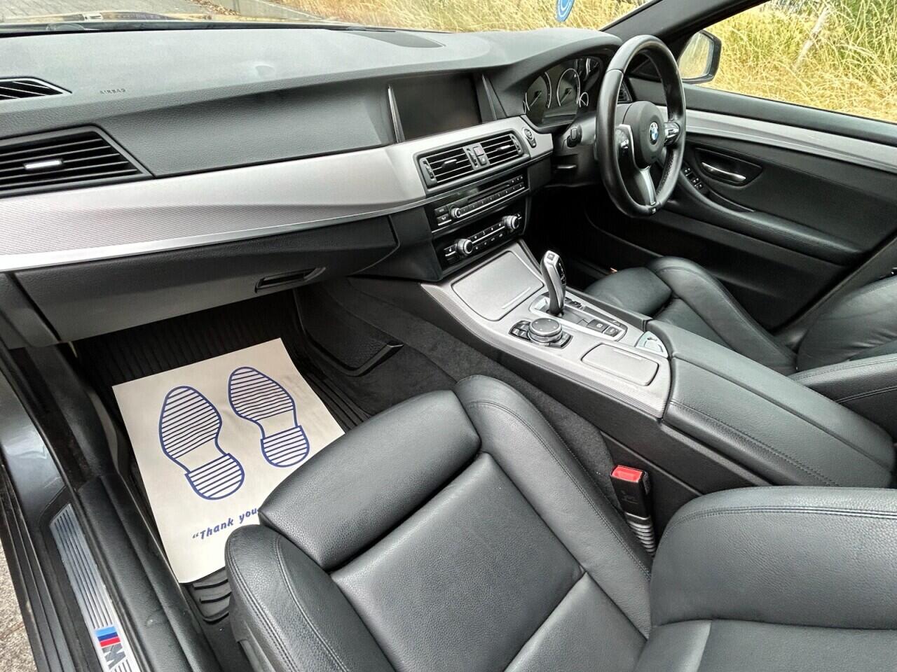 BMW 5 Series view 24