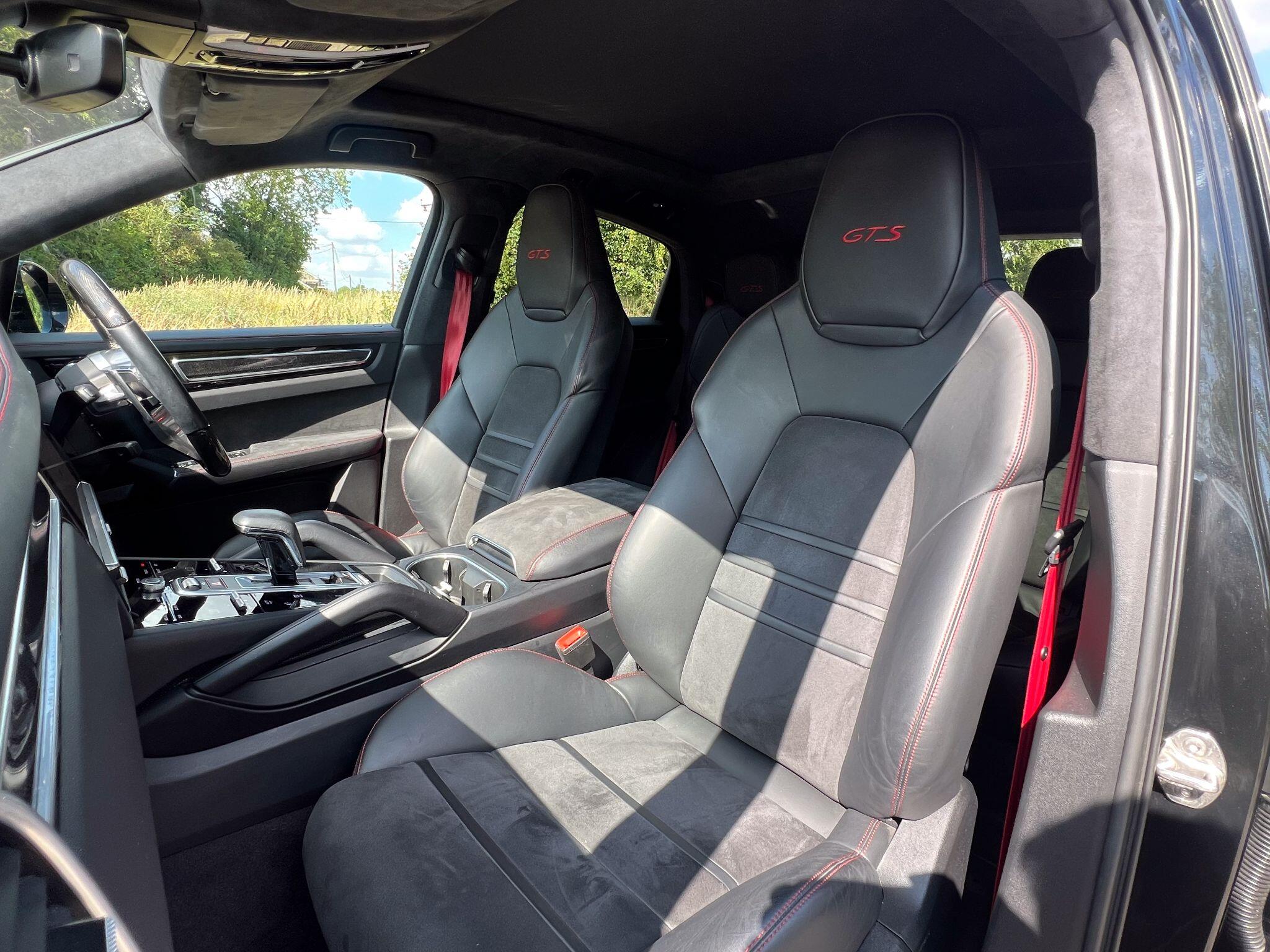 Porsche Cayenne view 14