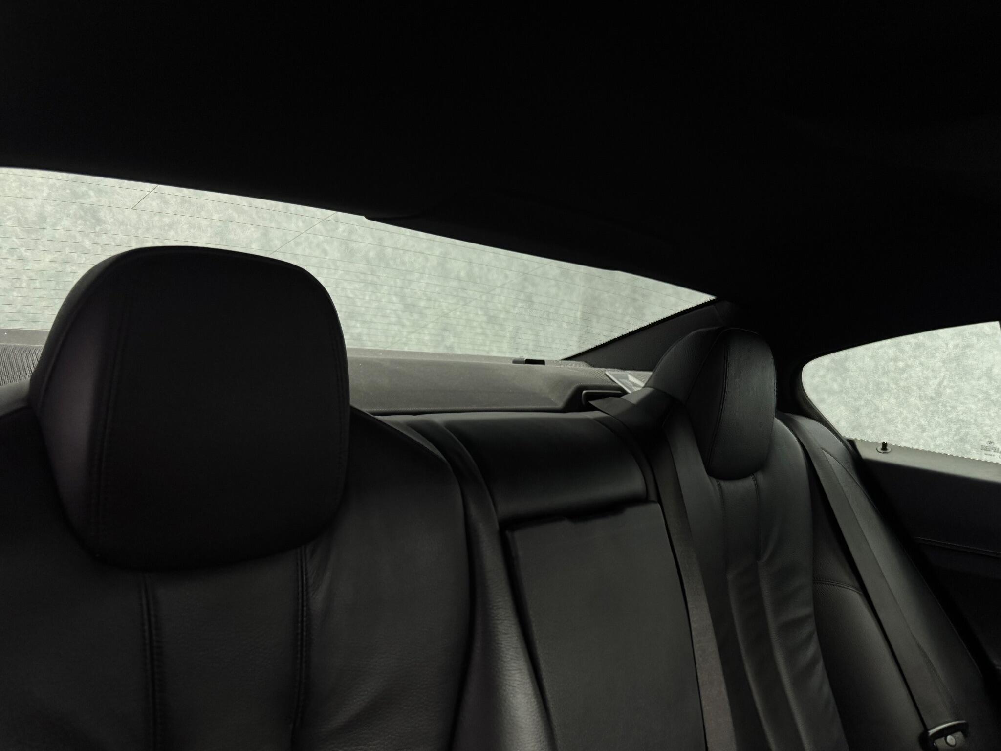 BMW 6 Series view 25
