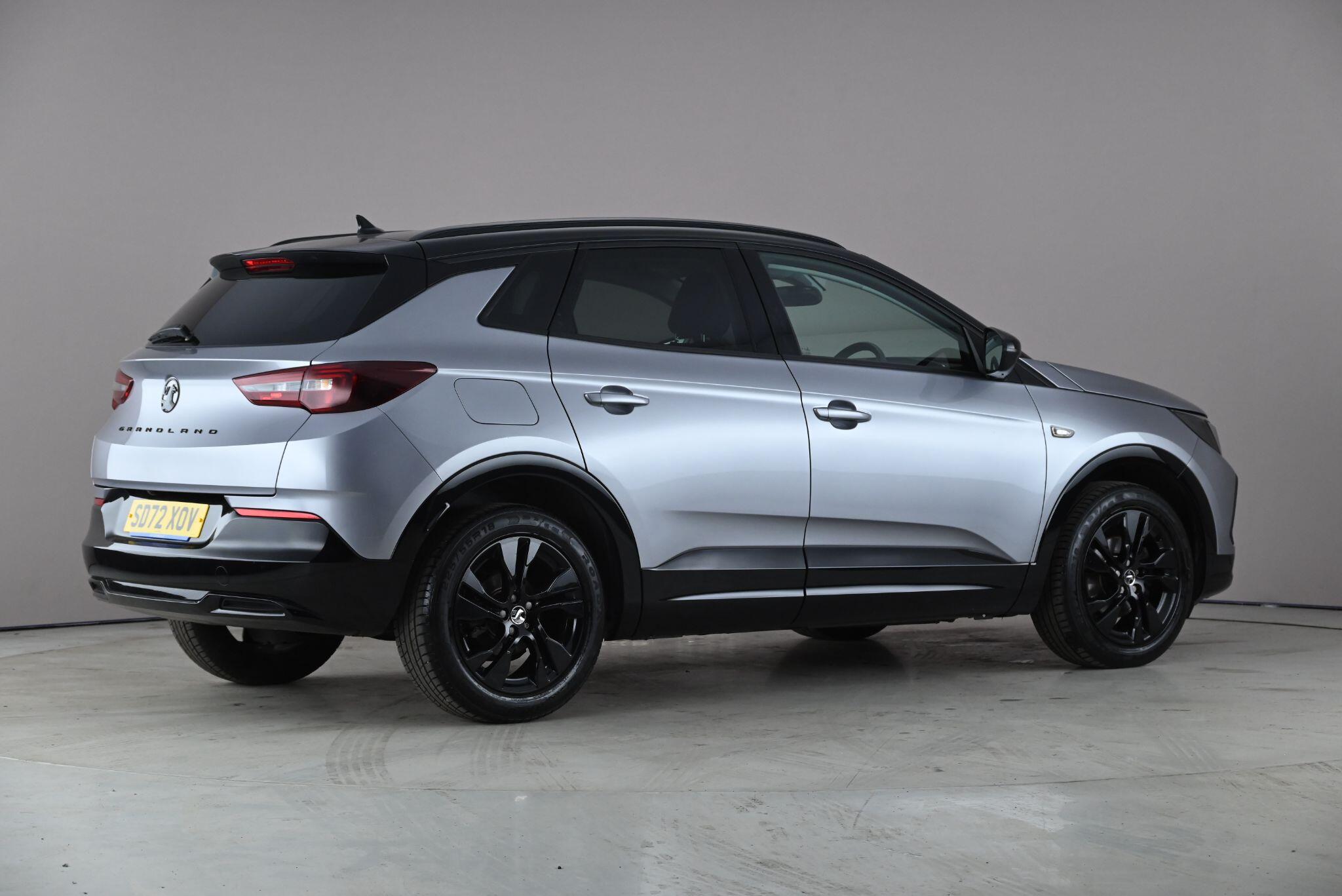 Vauxhall Grandland view 4