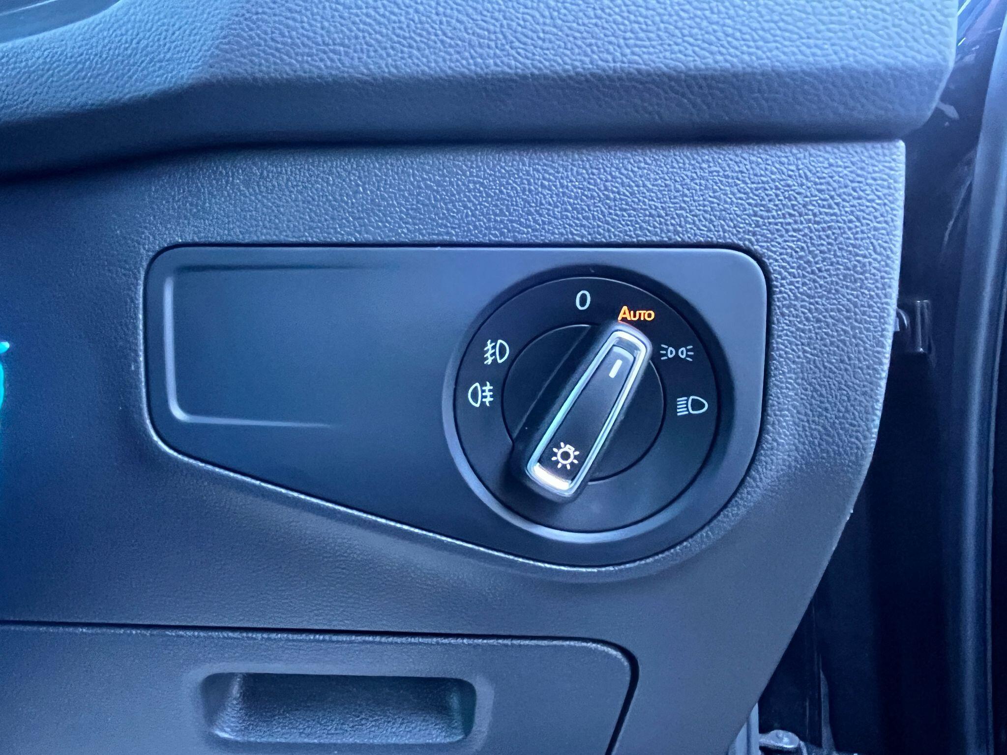 Volkswagen Tiguan view 16