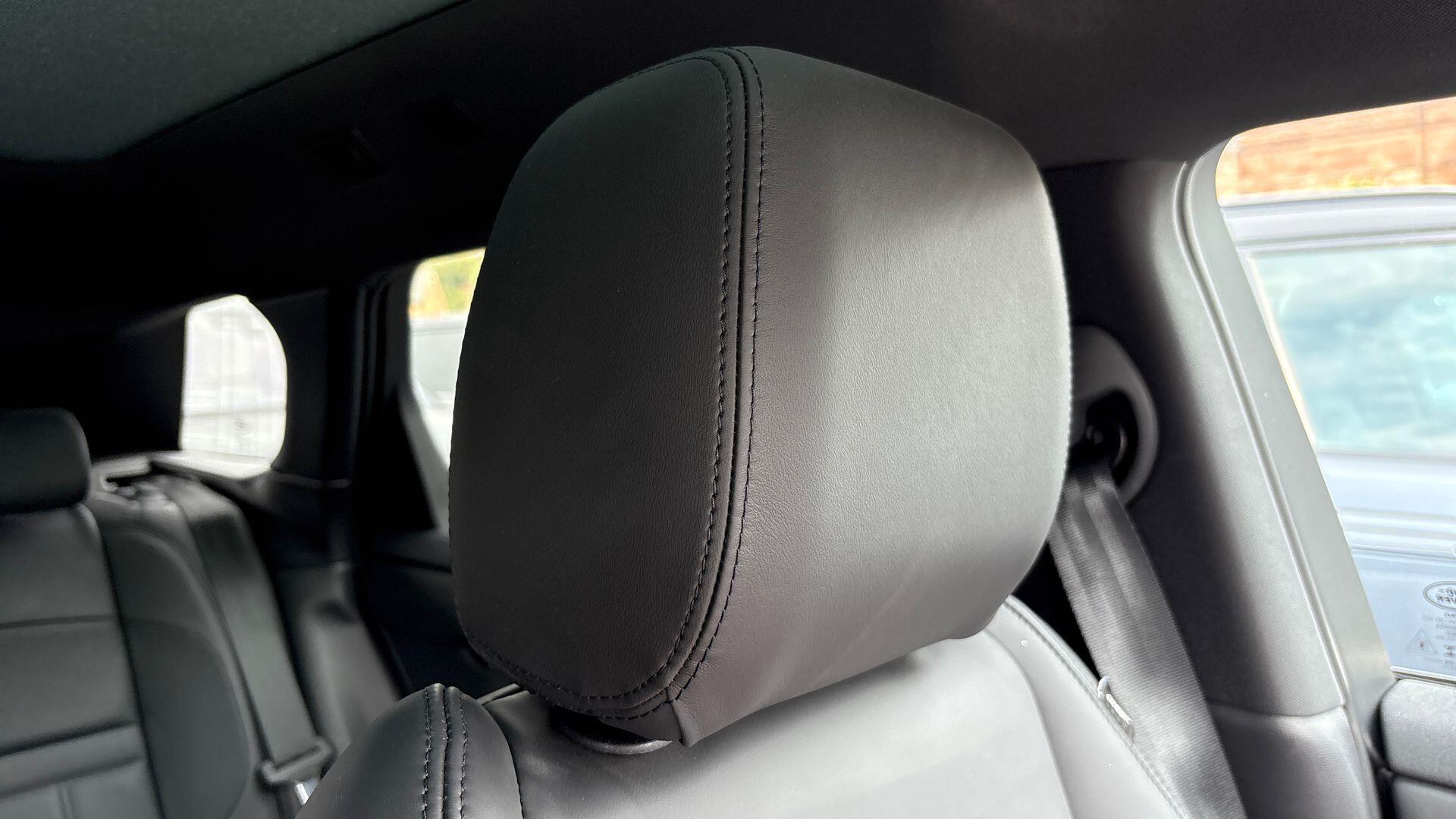 Land Rover Range Rover Evoque view 43