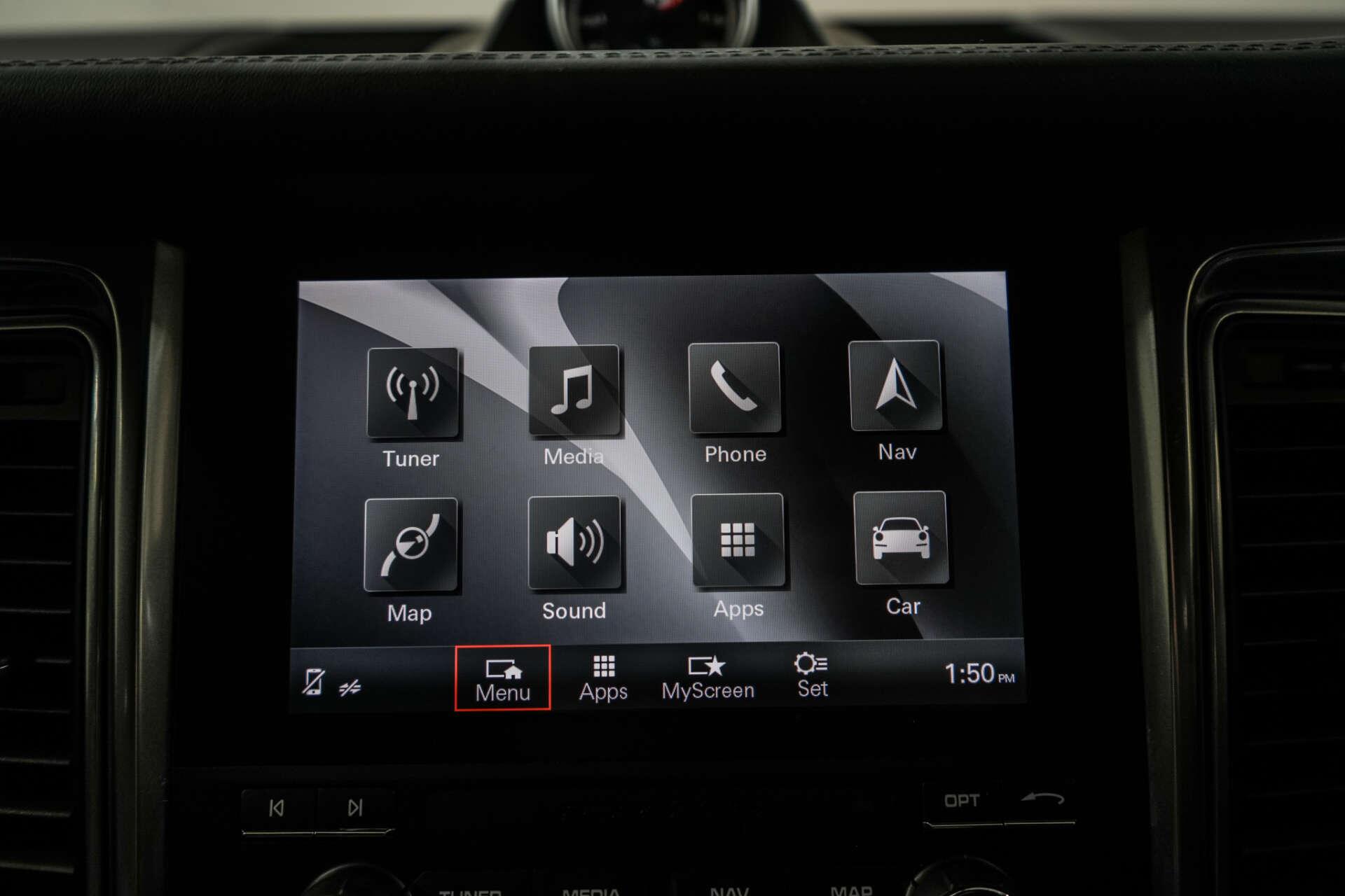 Porsche Macan view 34