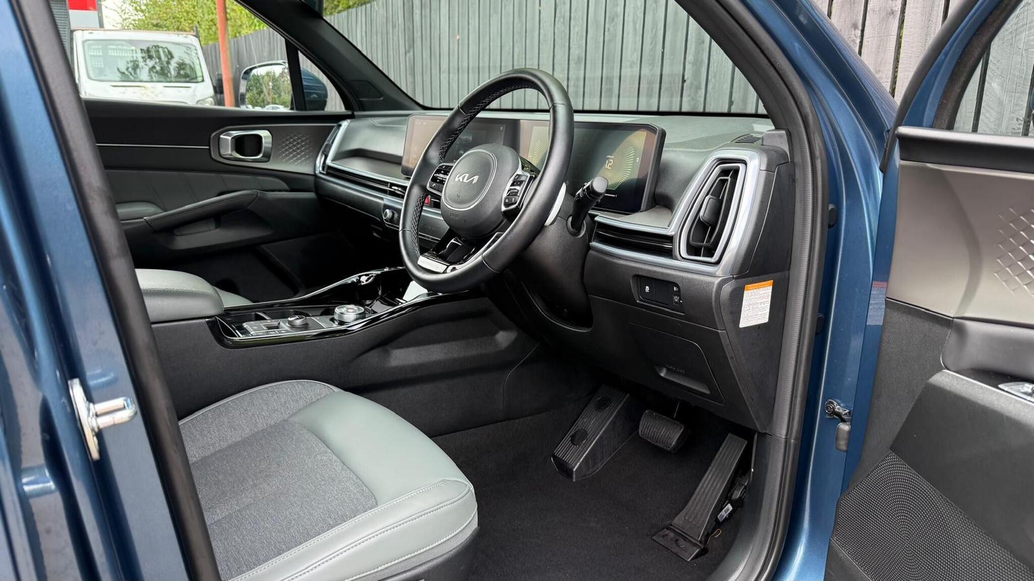 Kia Sorento view 24