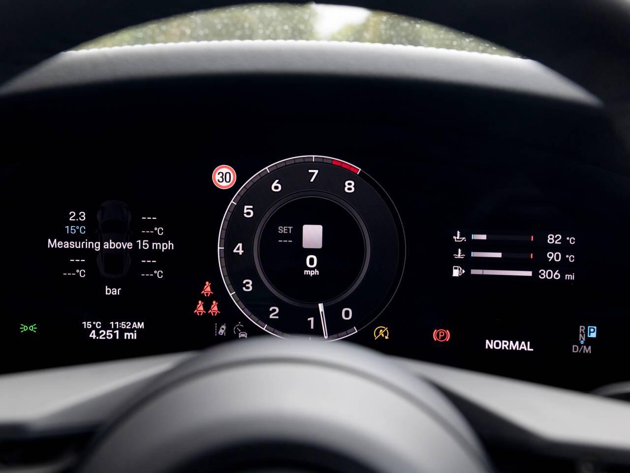 Porsche 911 view 50