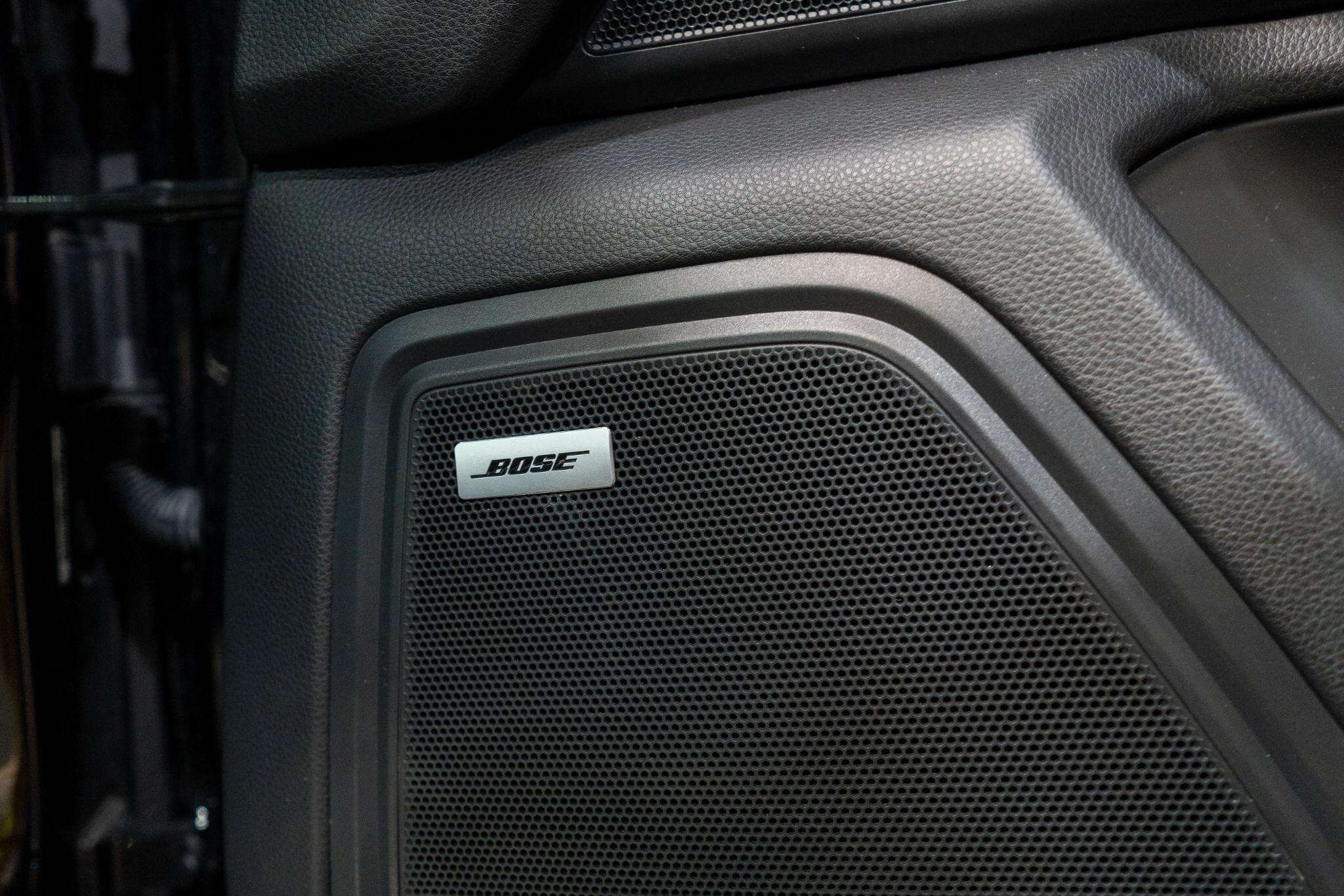 Porsche Macan view 19