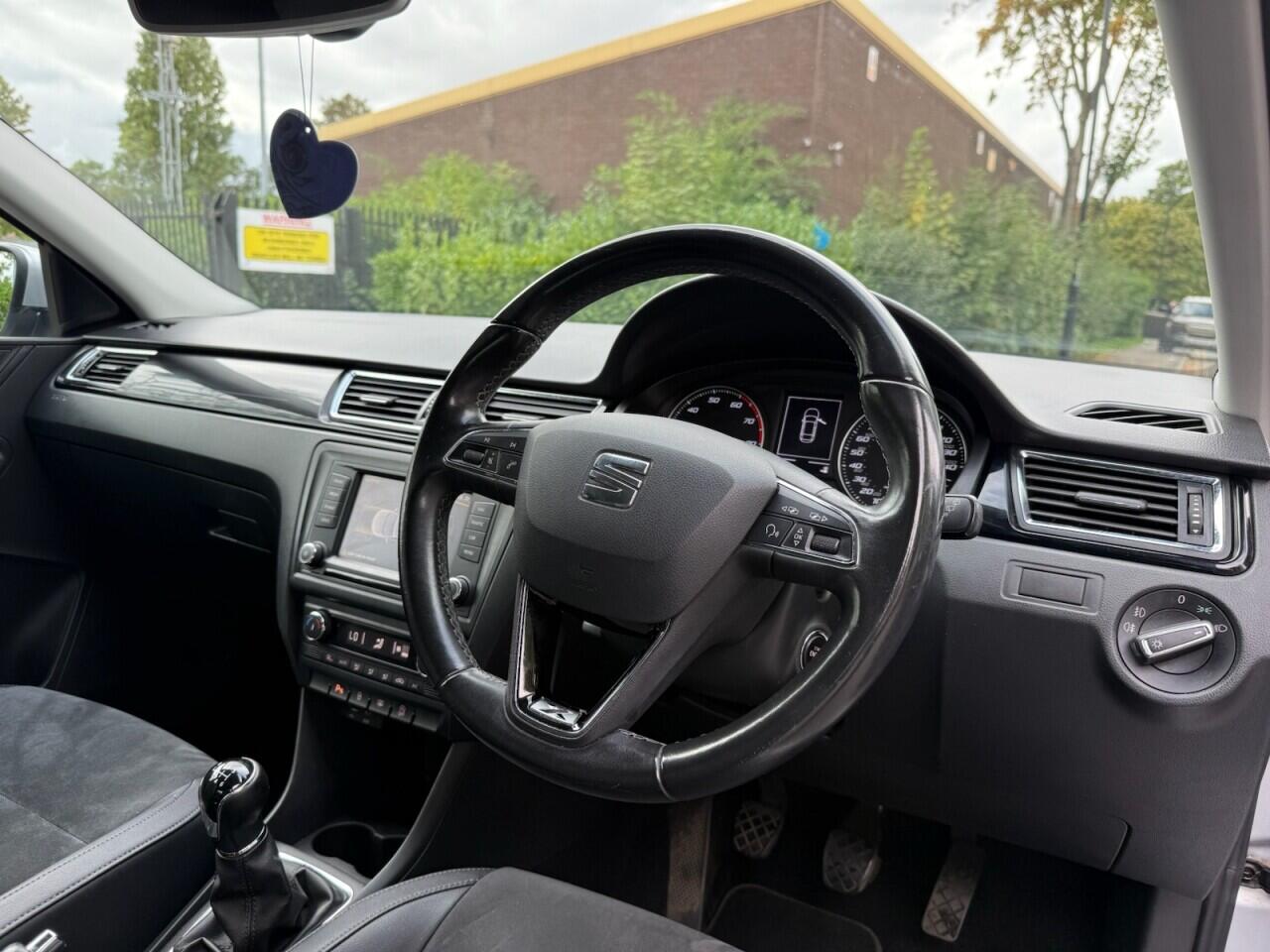Seat Toledo view 14
