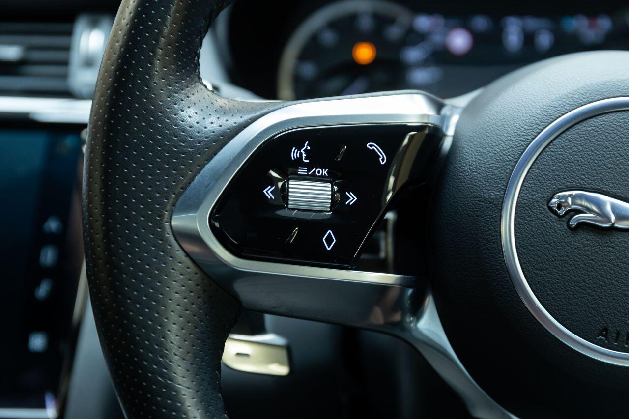 Jaguar E-Pace view 35