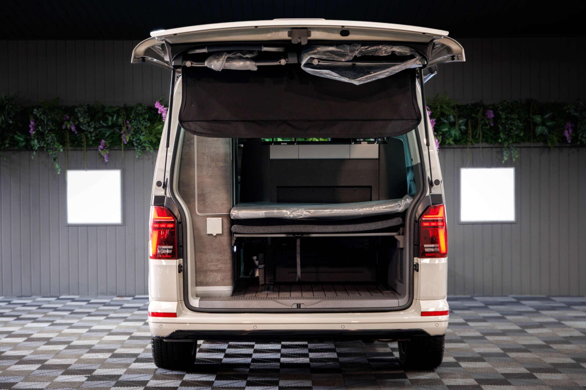 Volkswagen California view 38