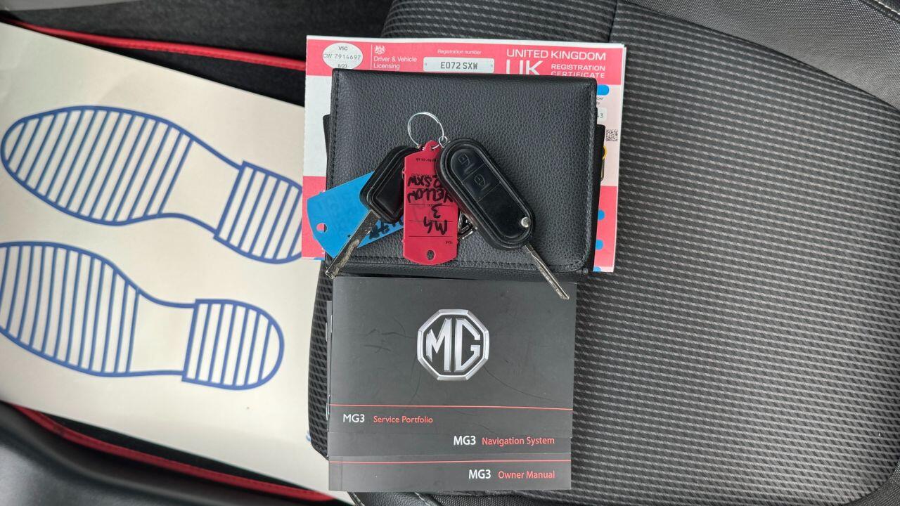 MG MG3 view 40