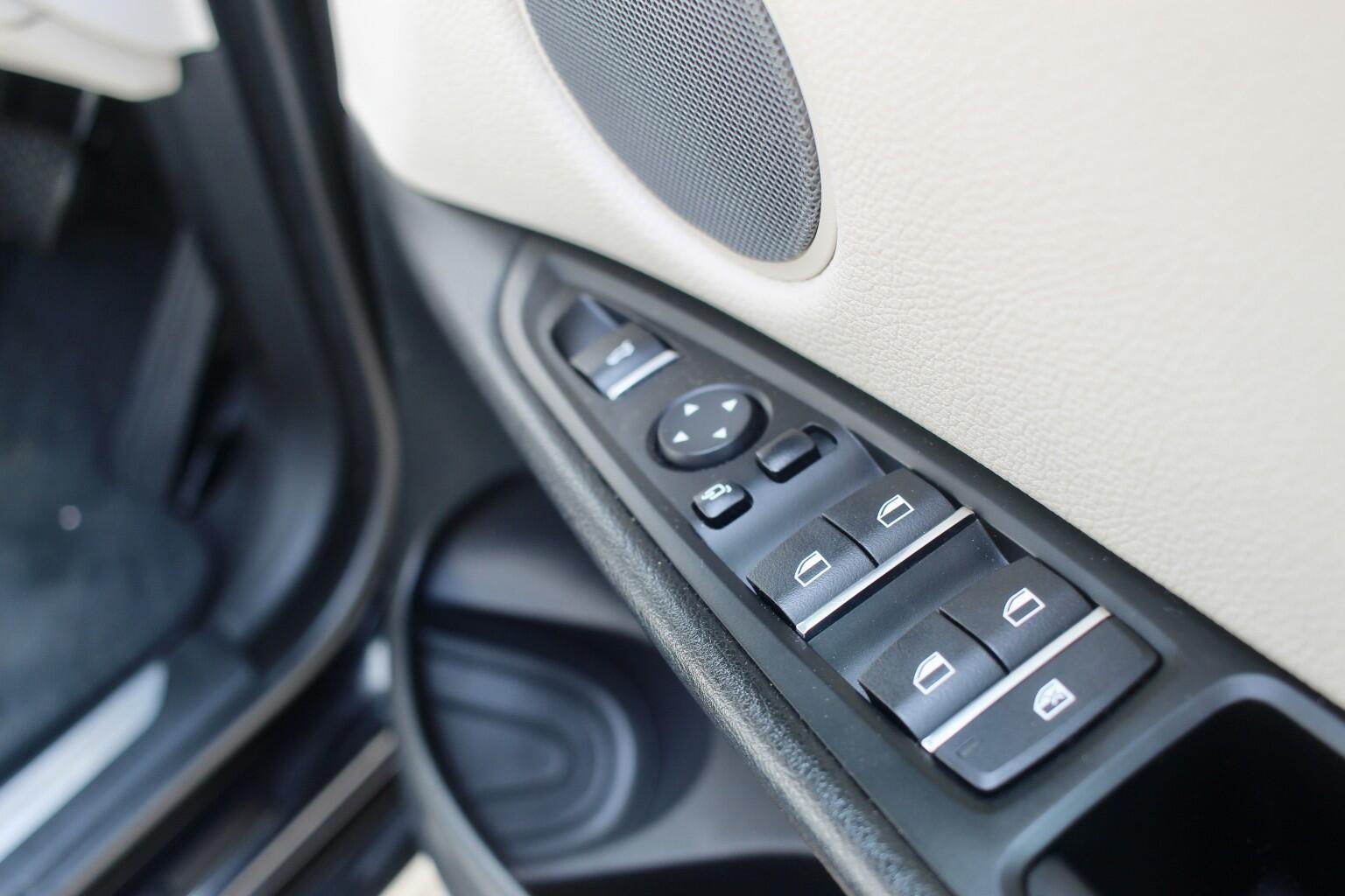 BMW X5 view 35