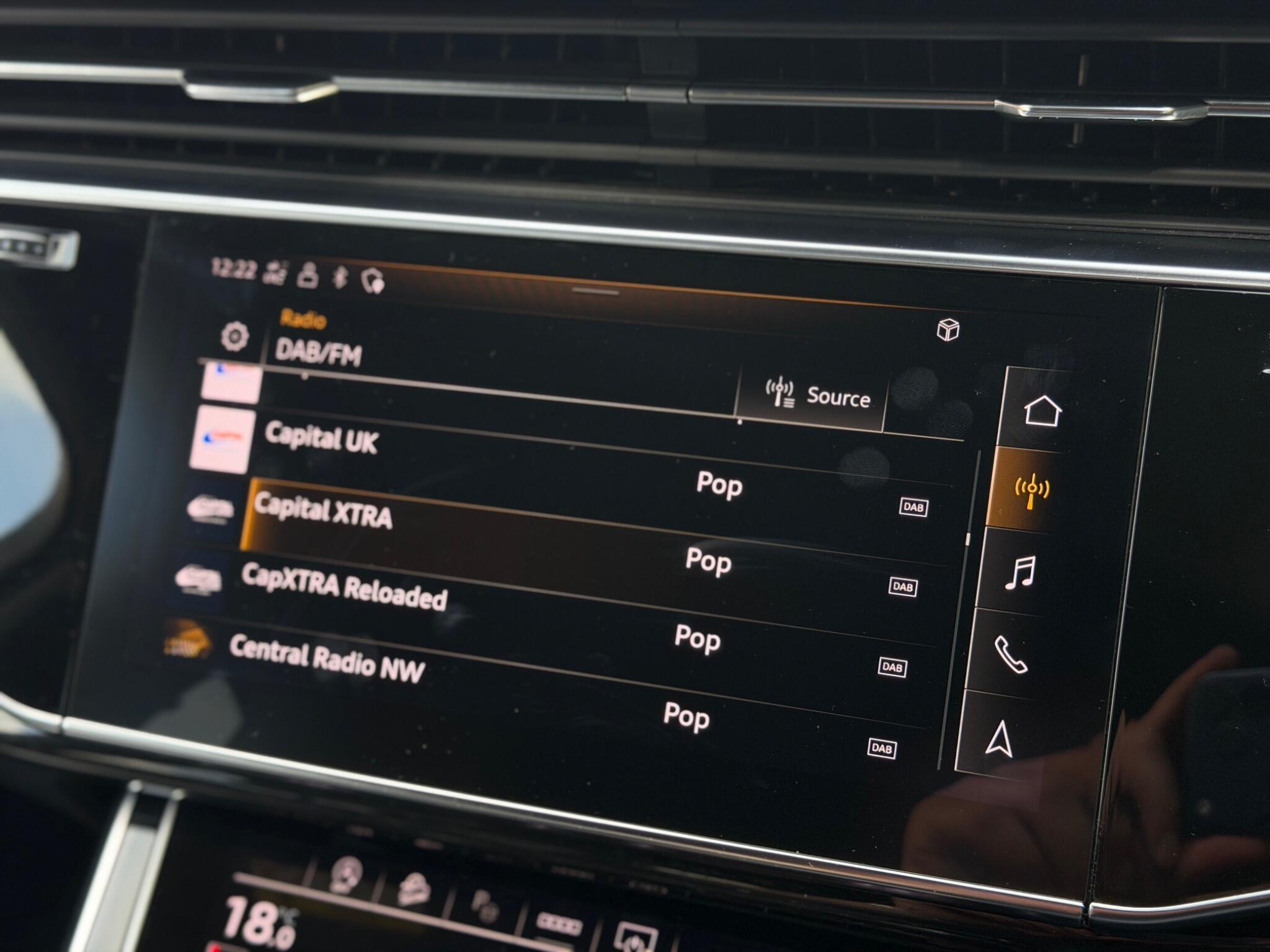 Audi Q7 view 37