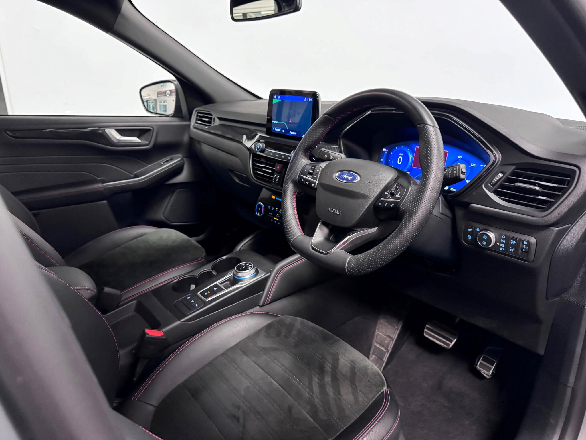 Ford Kuga view 34