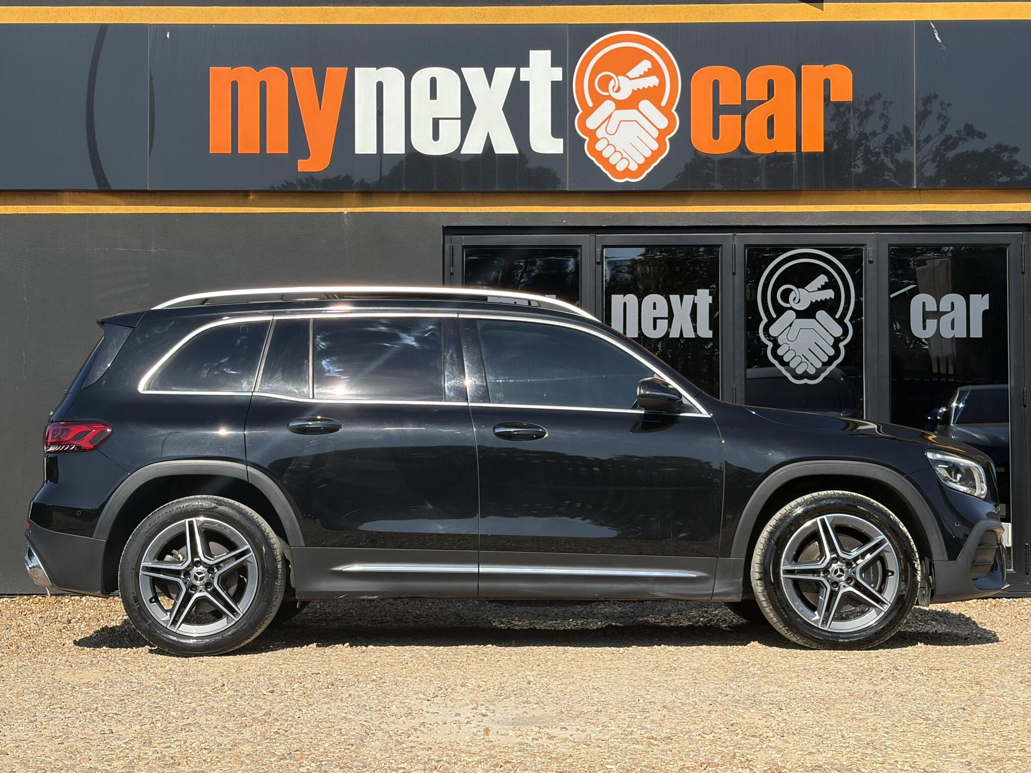Mercedes-Benz GLB view 10