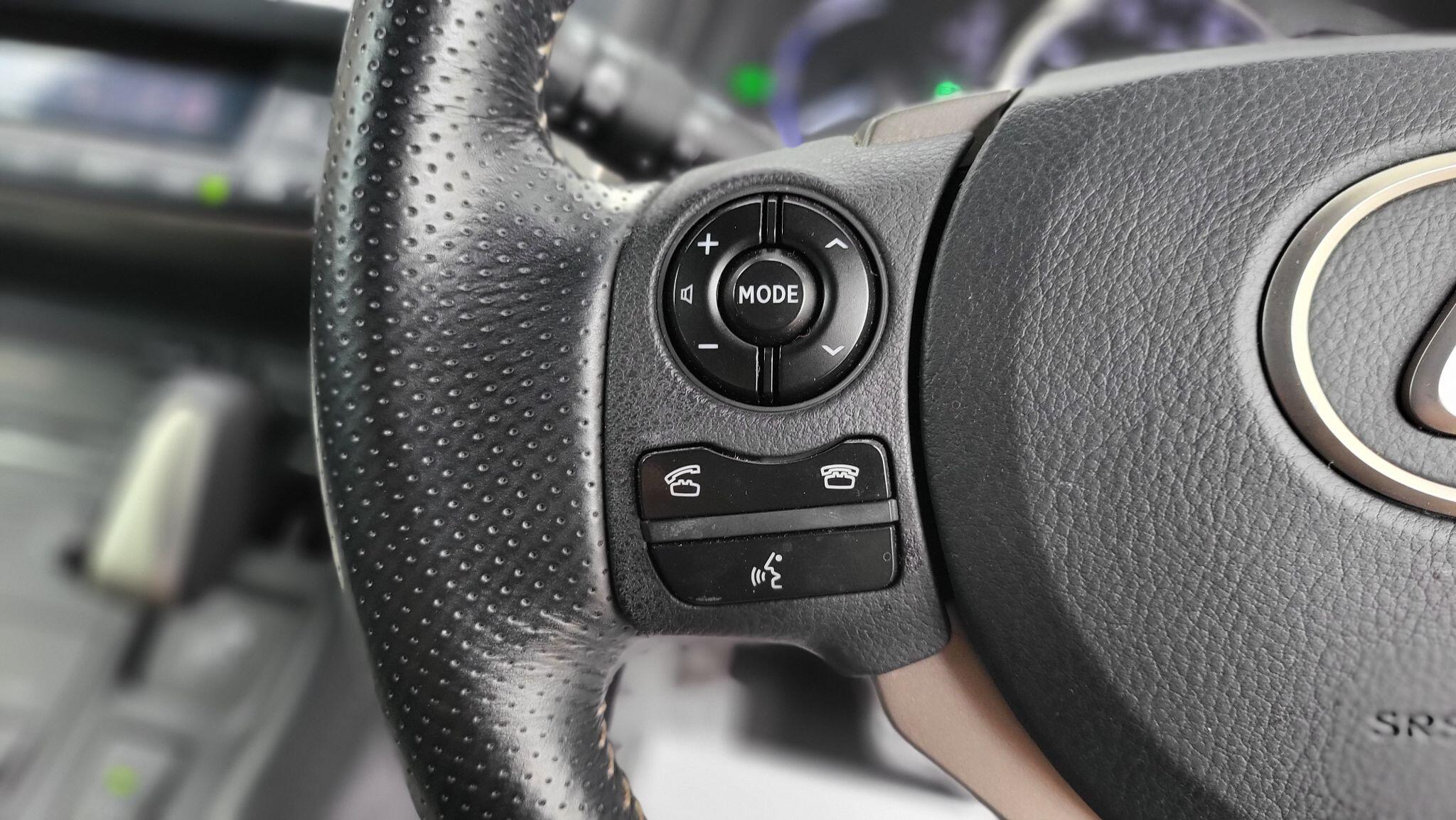 Lexus CT view 18
