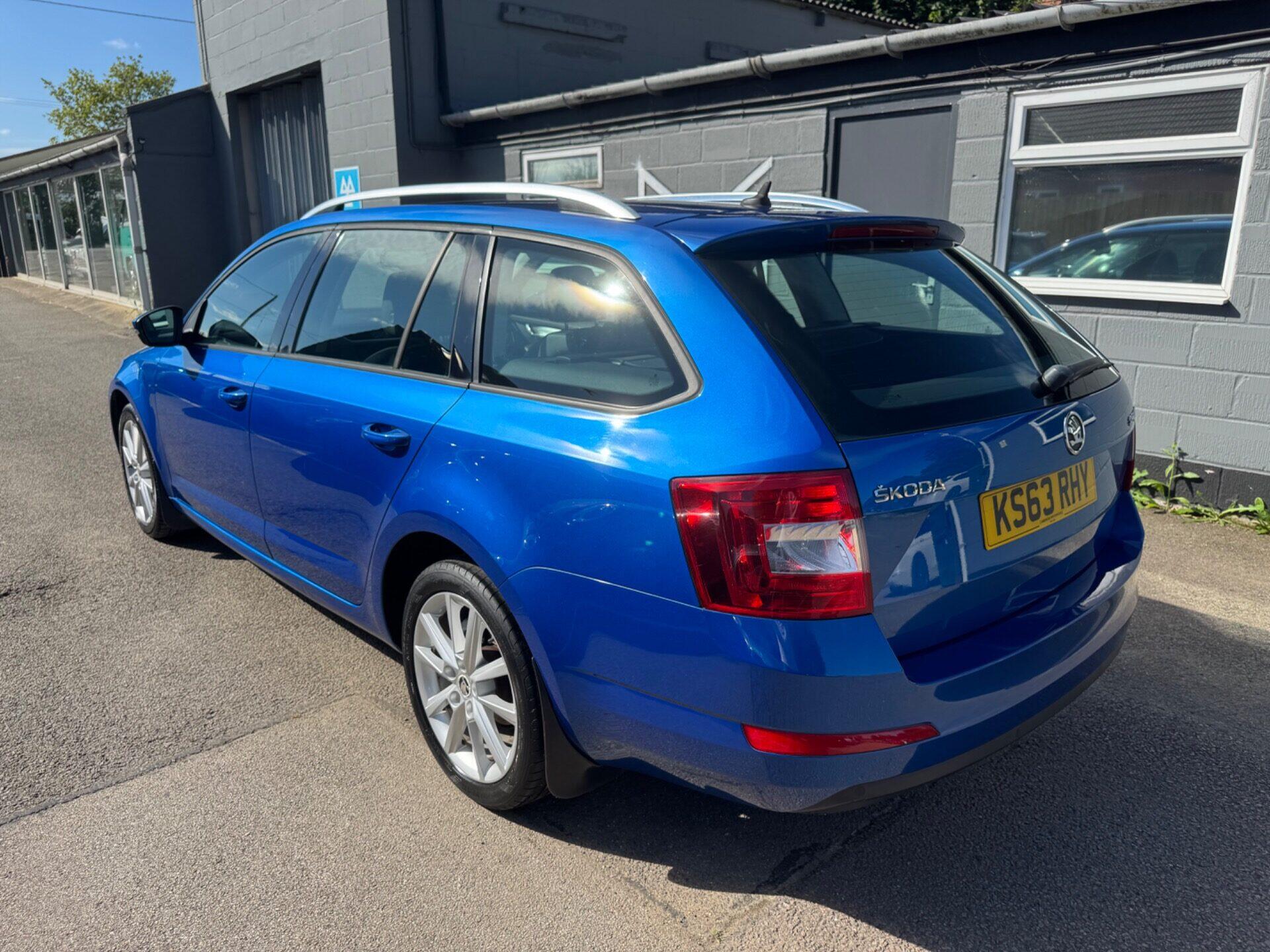 Skoda Octavia view 9