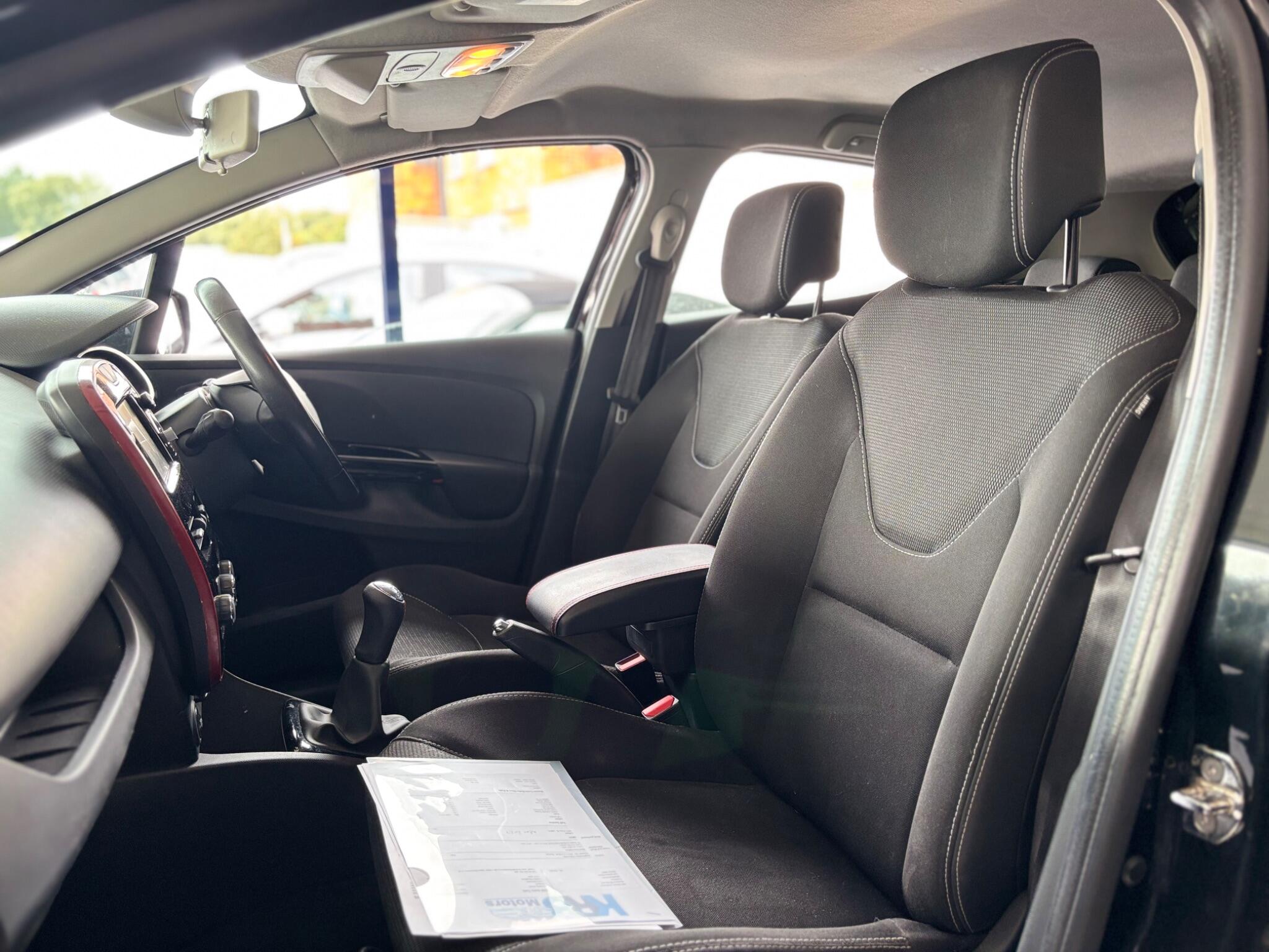 Renault Clio view 21