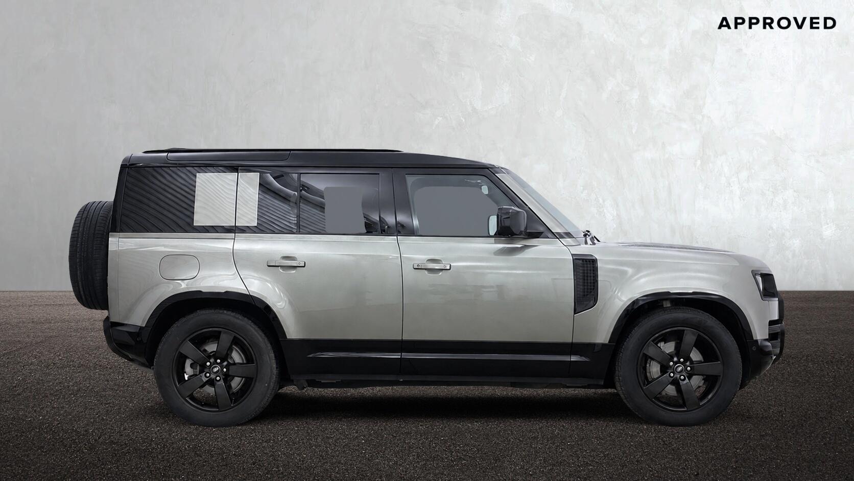 Land Rover Defender view 5