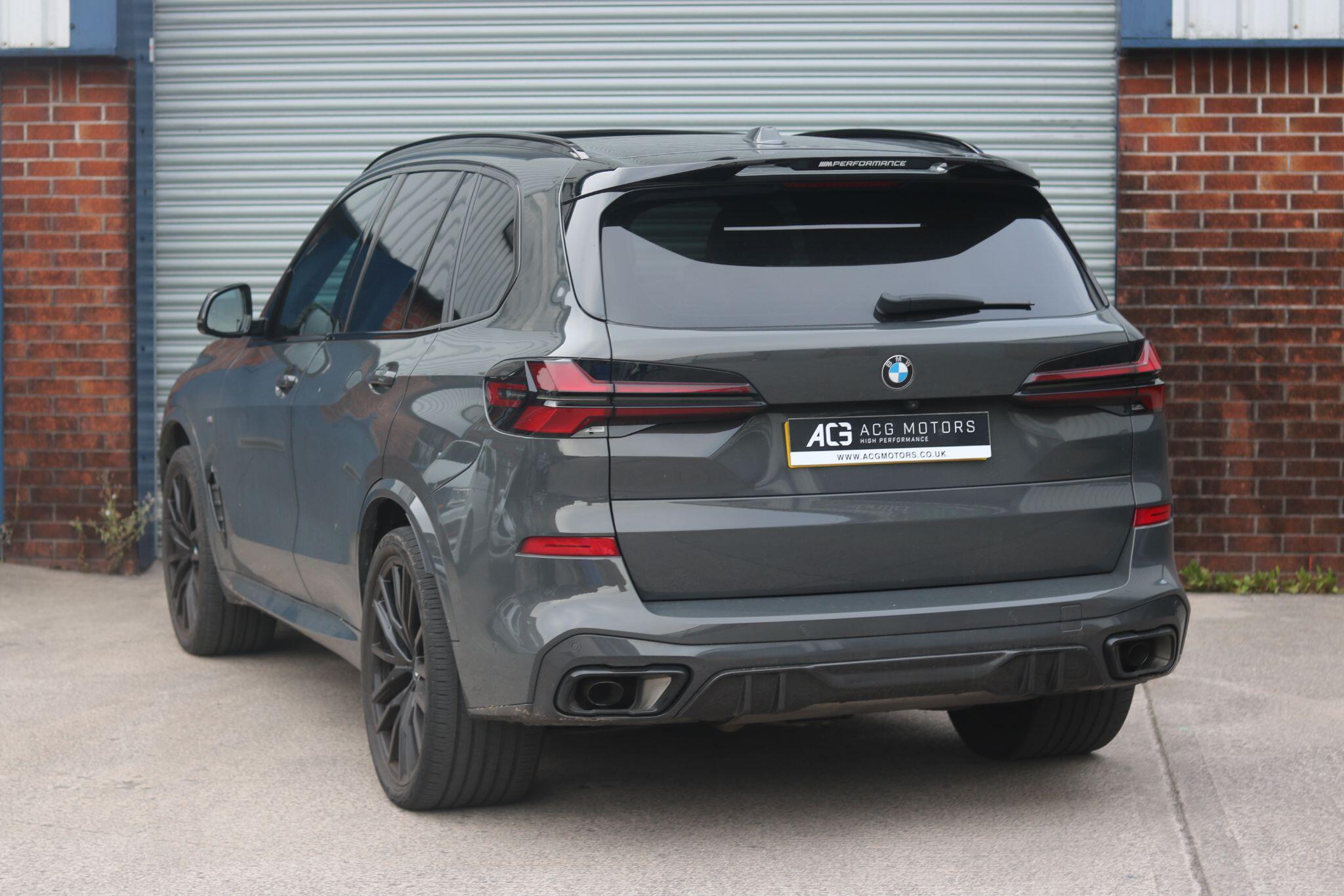 BMW X5 view 2