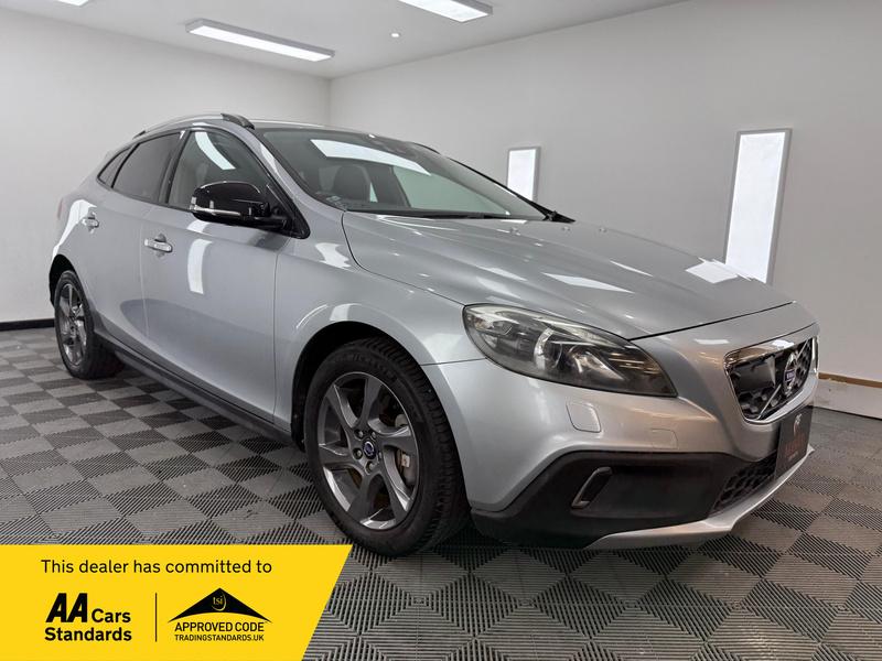 2013 Volvo V40 Cross Country image 2