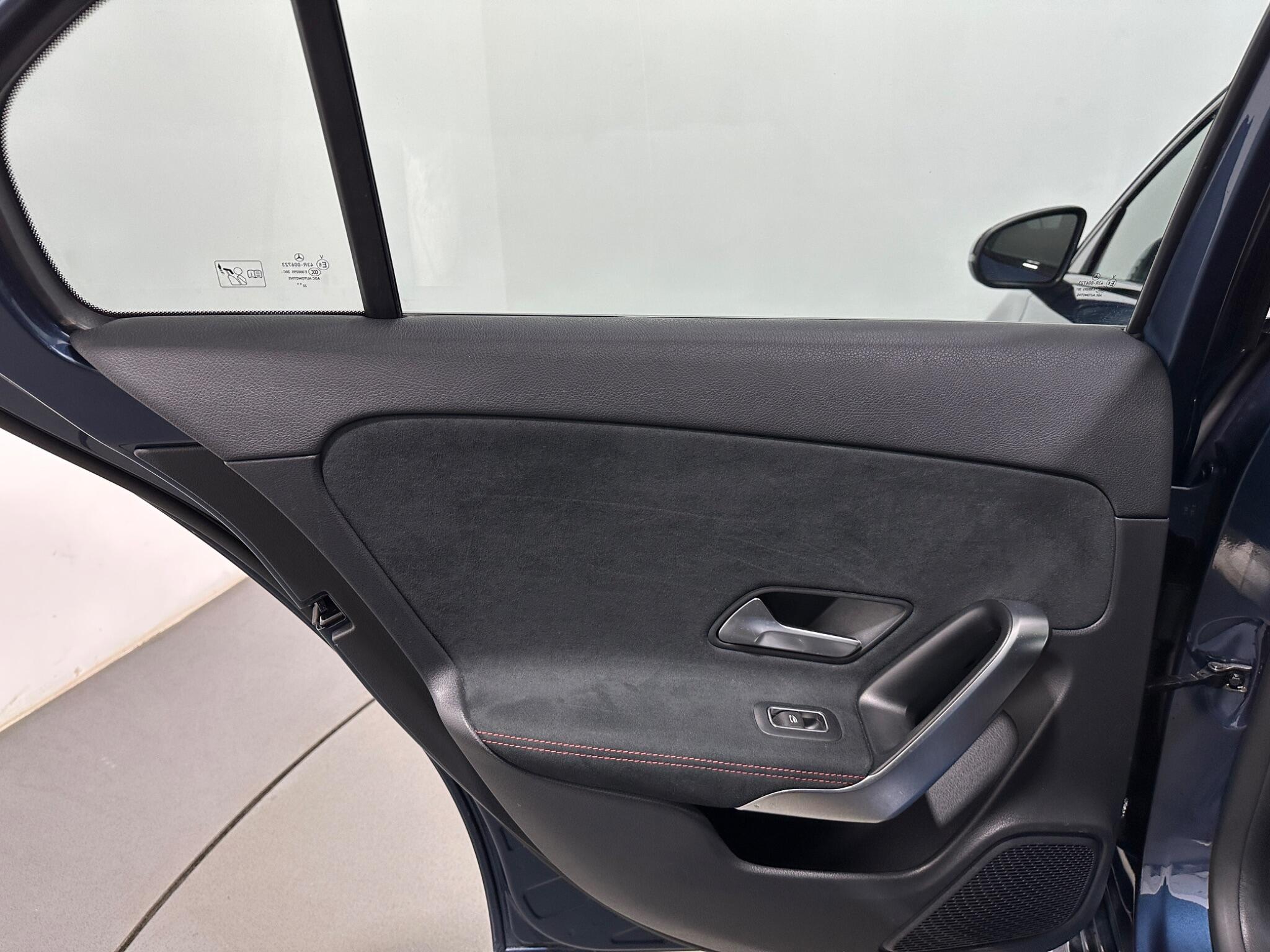 Mercedes-Benz A-Class view 42