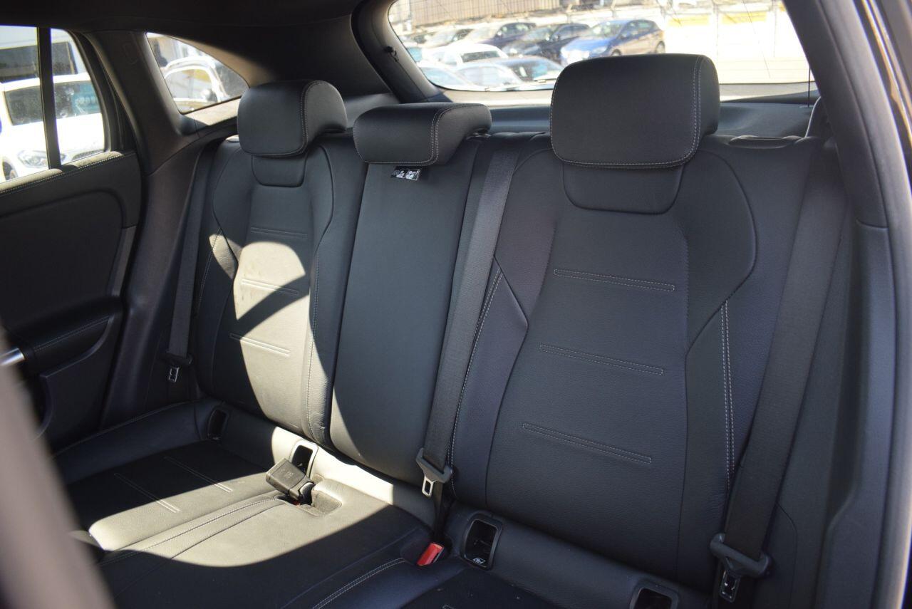 Mercedes-Benz Gla view 19