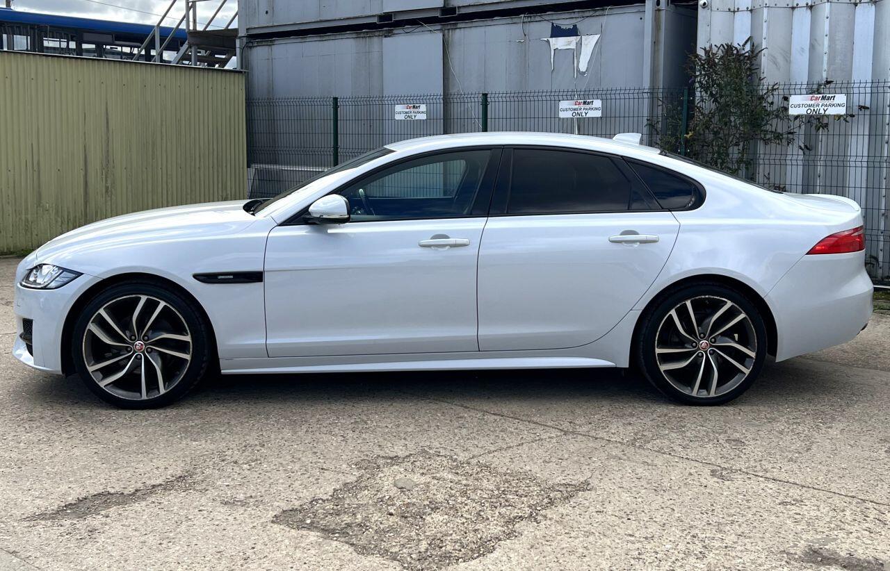 Jaguar XF view 8