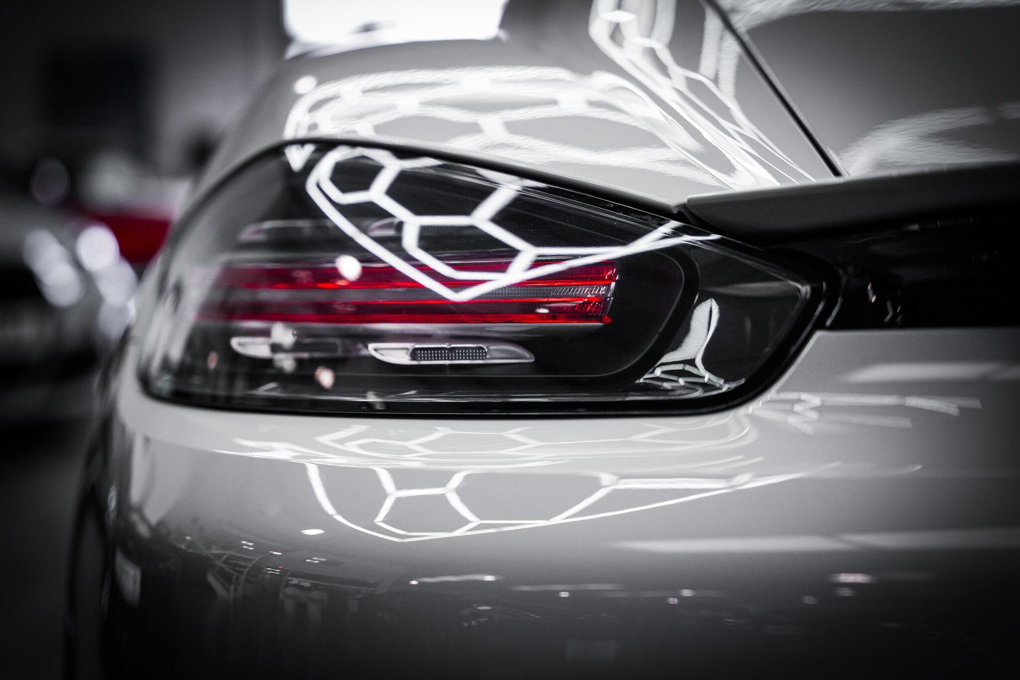 Porsche Cayman view 34