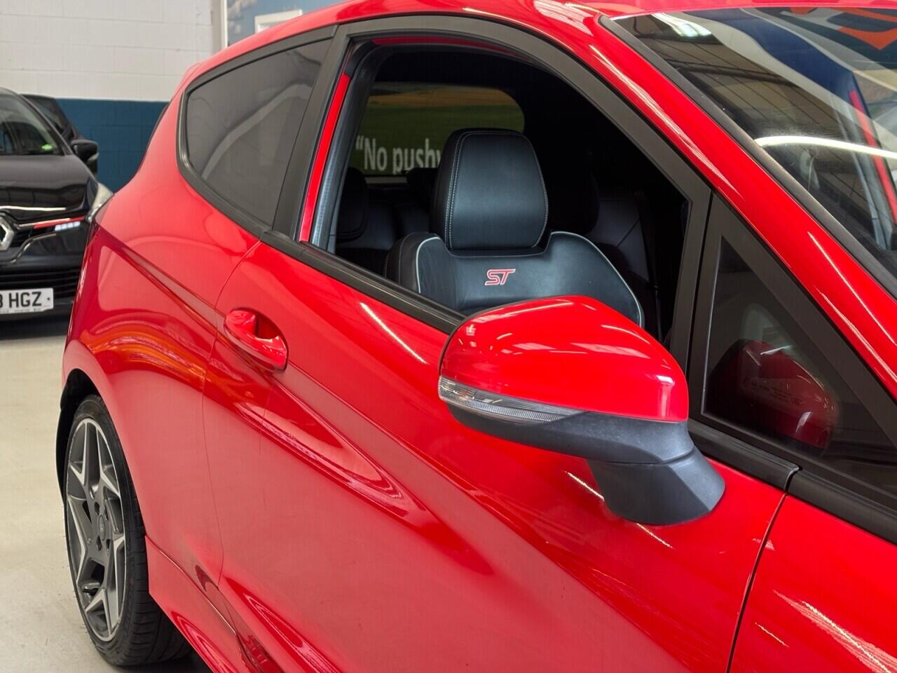 Ford Fiesta view 43