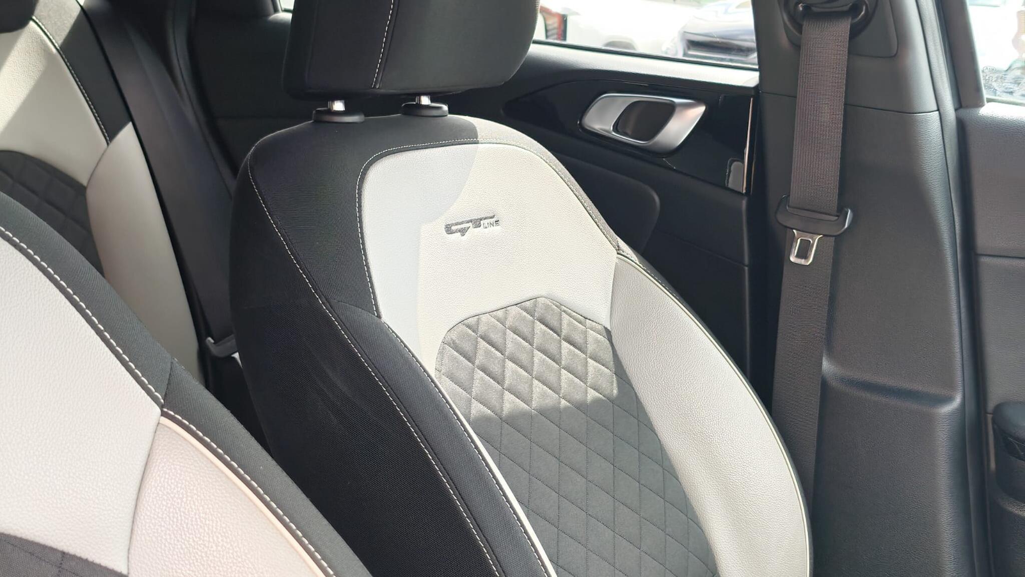 Kia Proceed view 22