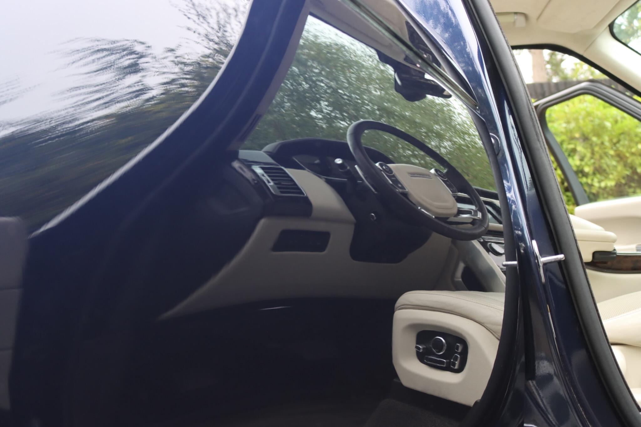 Land Rover Range Rover view 92