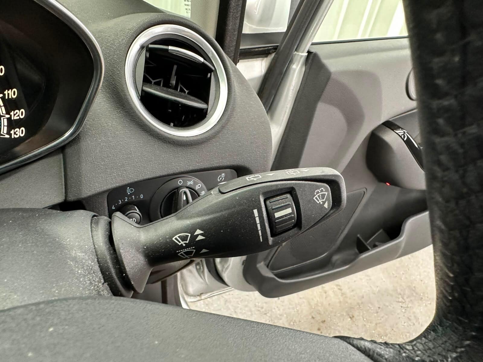 Ford Fiesta view 43